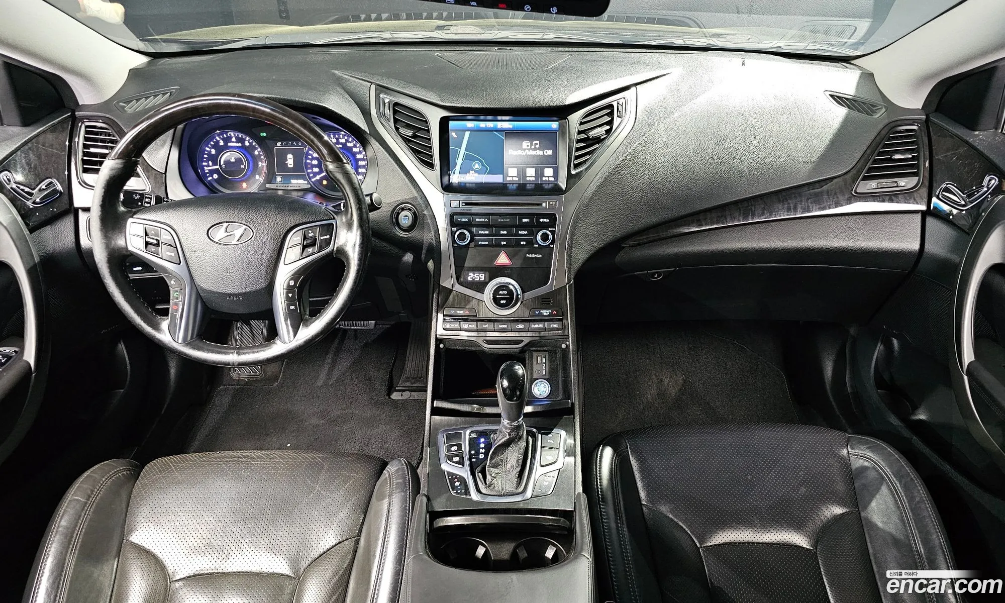Hyundai Grandeur HG 2016 — 20