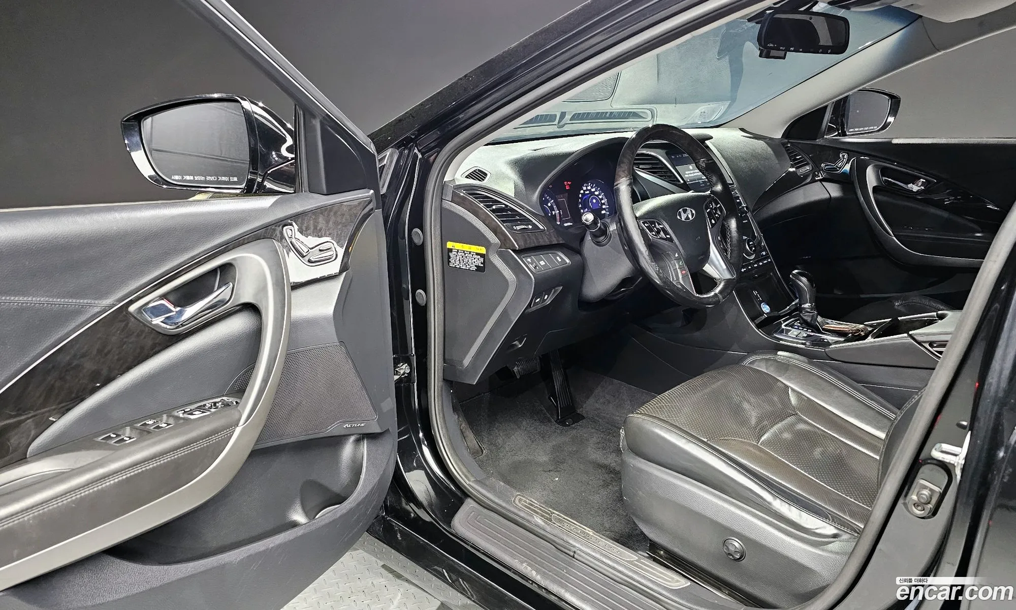 Hyundai Grandeur HG 2016 — 17