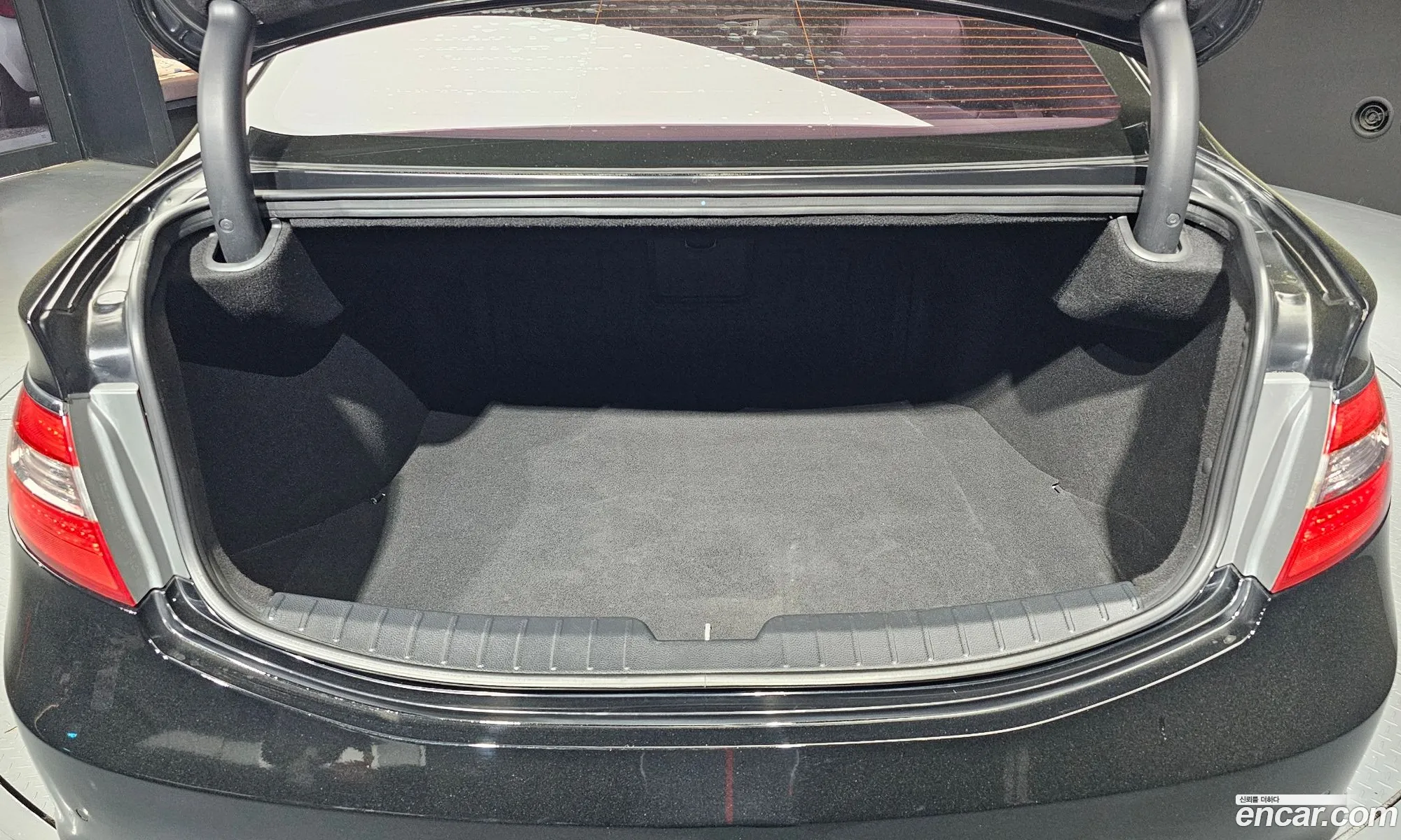 Hyundai Grandeur HG 2016 — 19