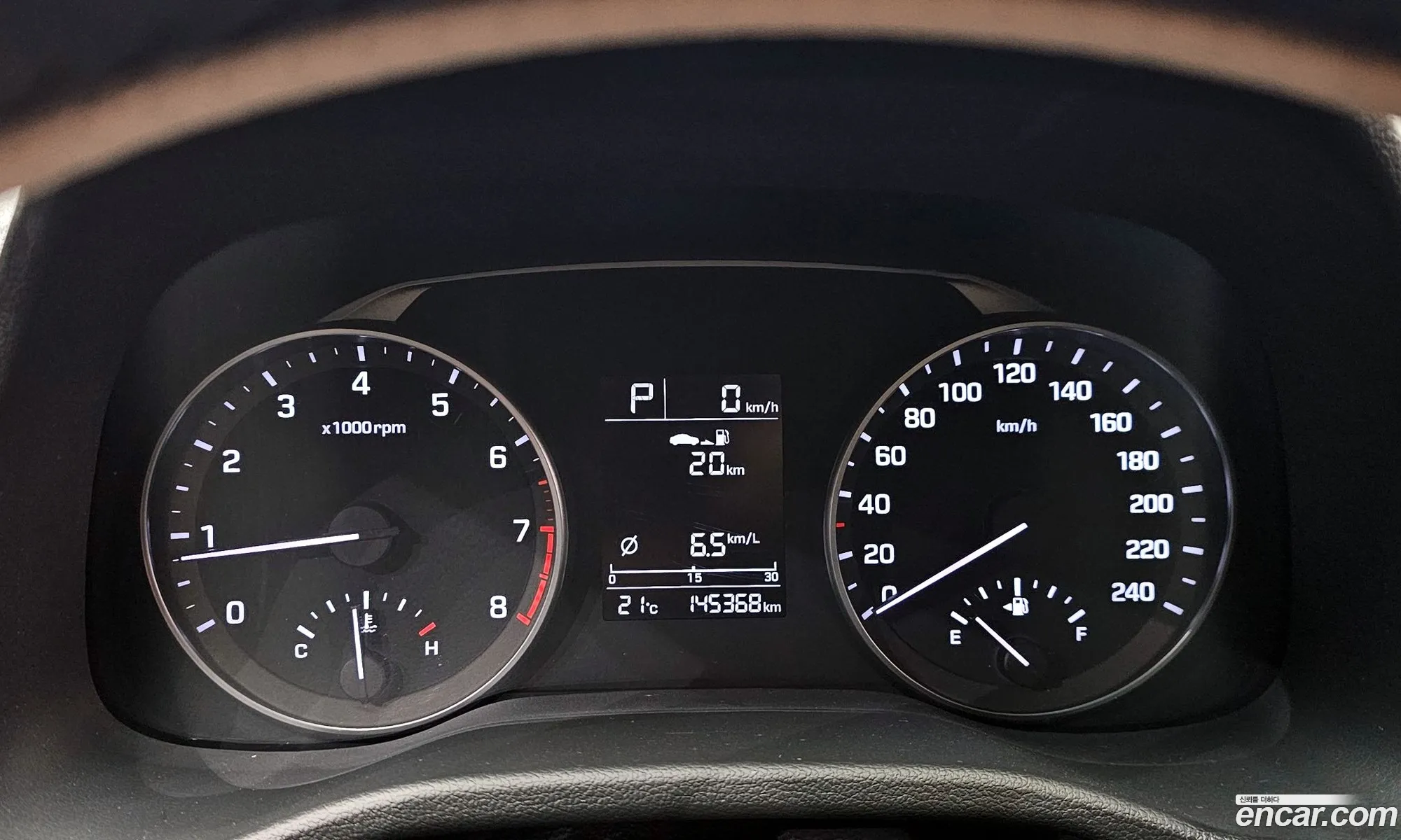 Hyundai Elantra AD 2016 — 17