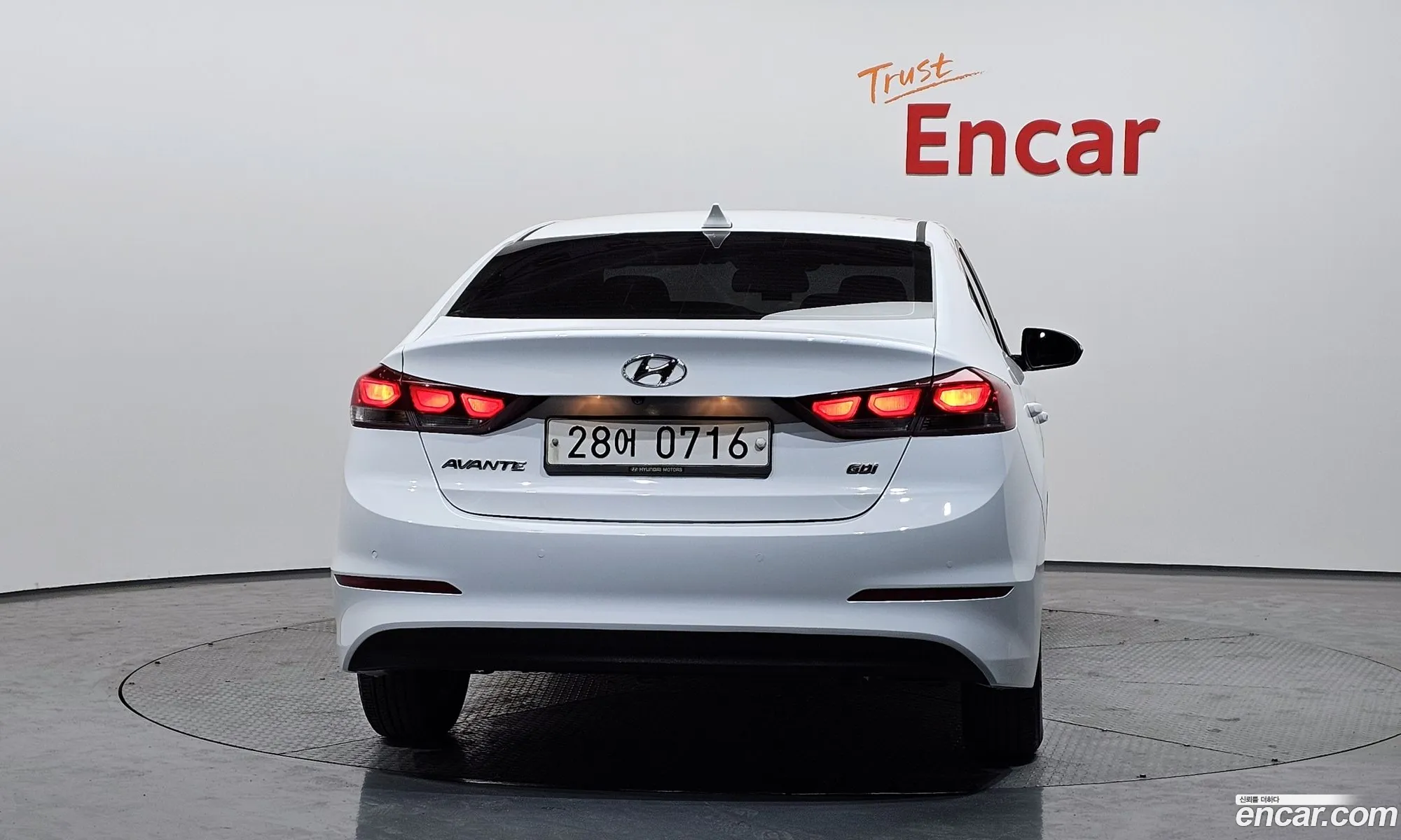 Hyundai Elantra AD 2016 — 16