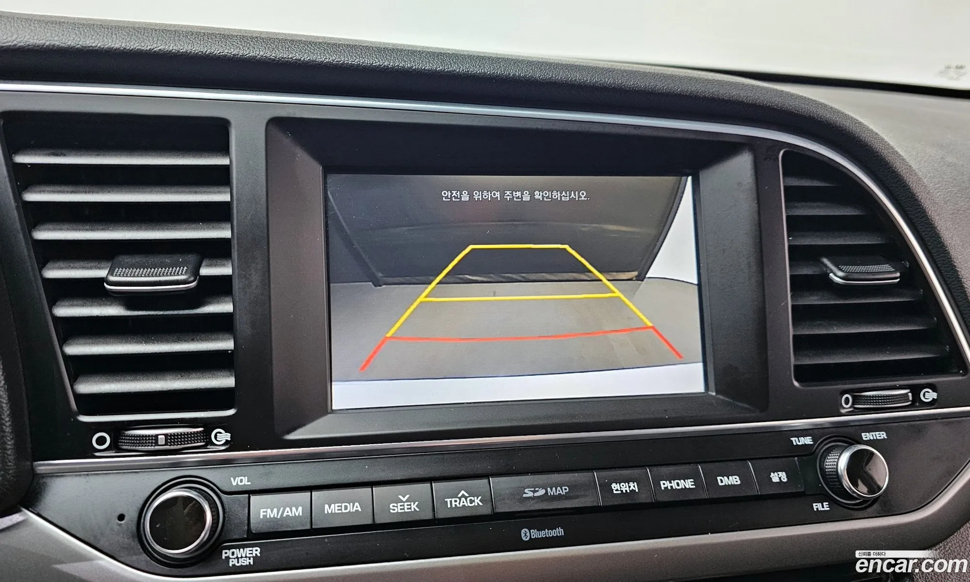 Hyundai Elantra AD 2016 — 18