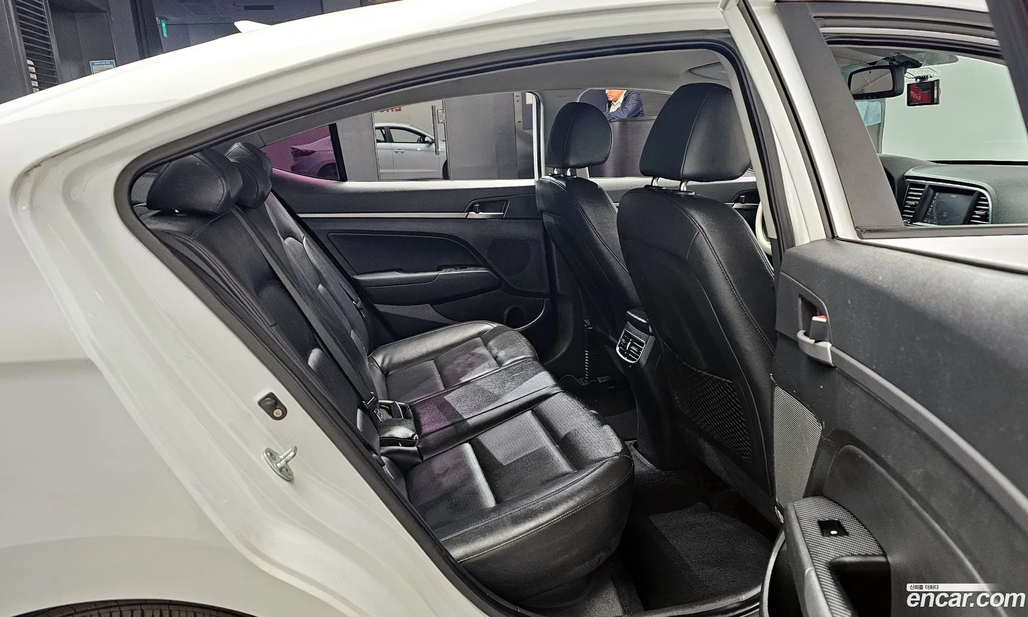Hyundai Elantra AD 2016 — 6