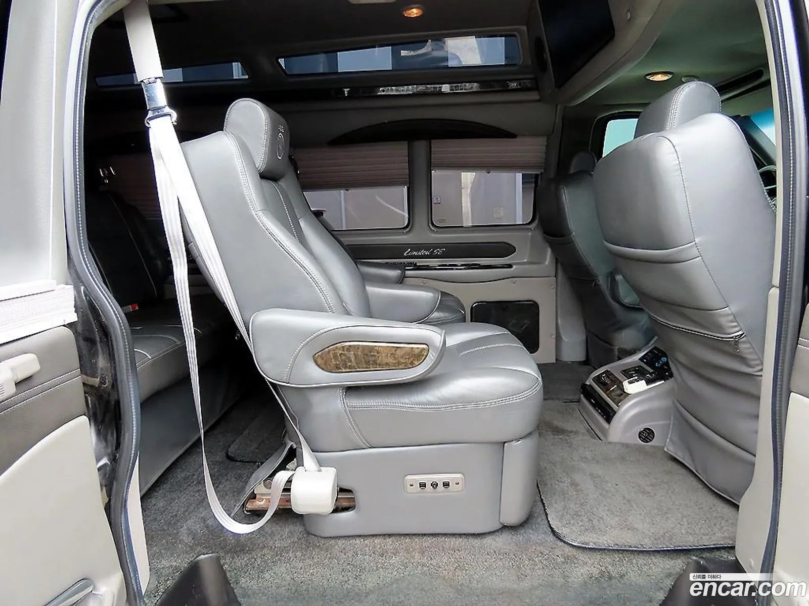 Chevrolet Express Van 2015 — 11