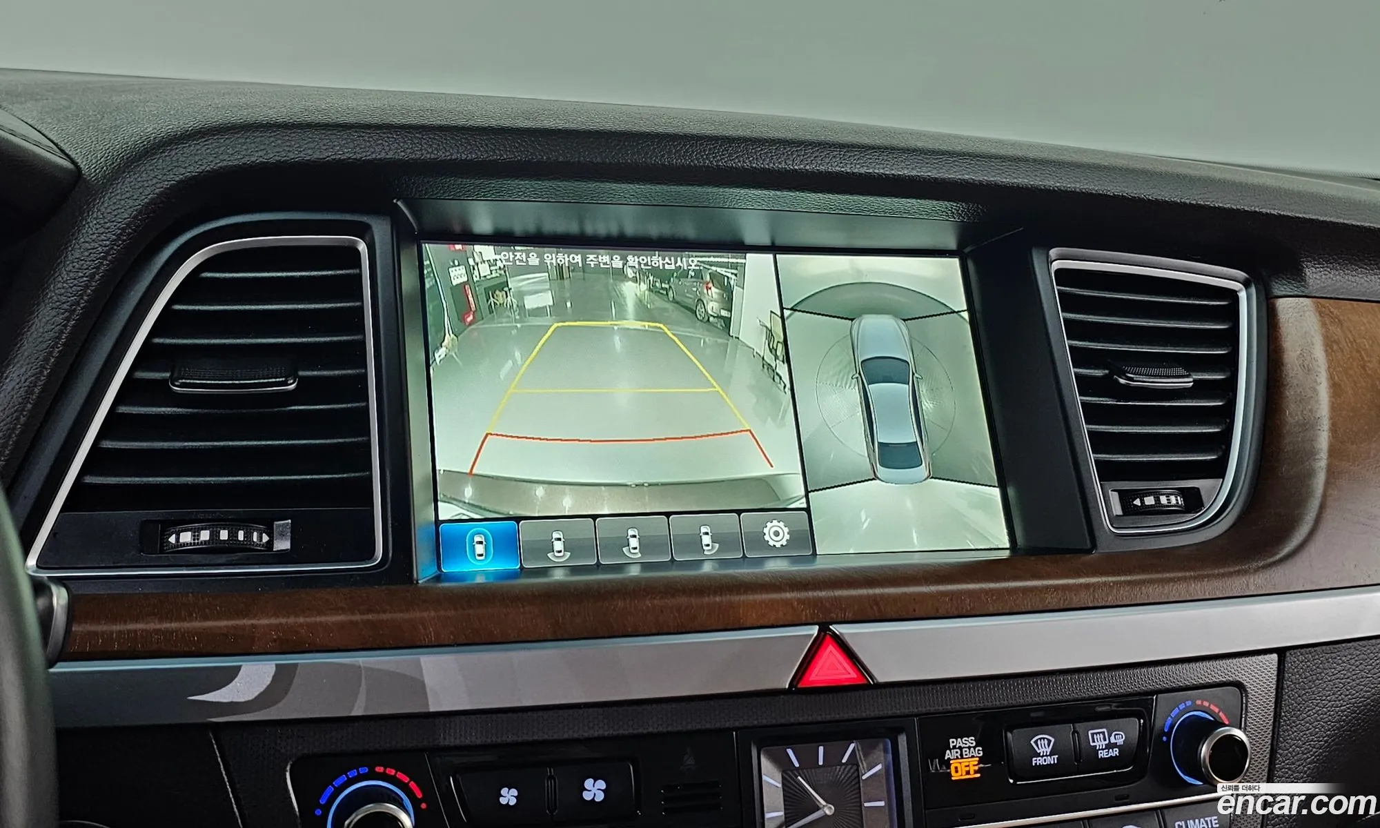 Hyundai Genesis DH 2015 — 12