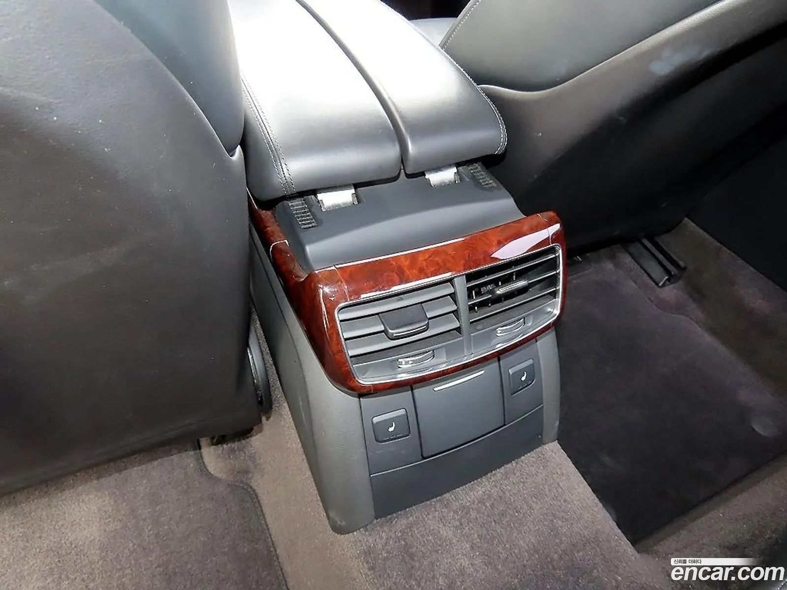 Audi A8 2011 — 13