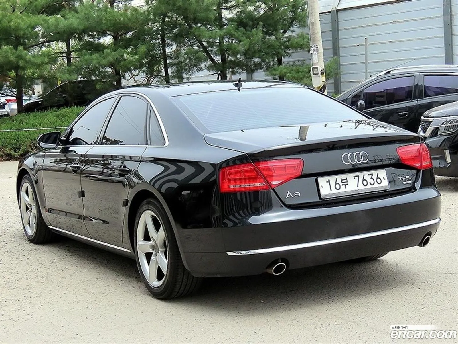 Audi A8 2011 — 11