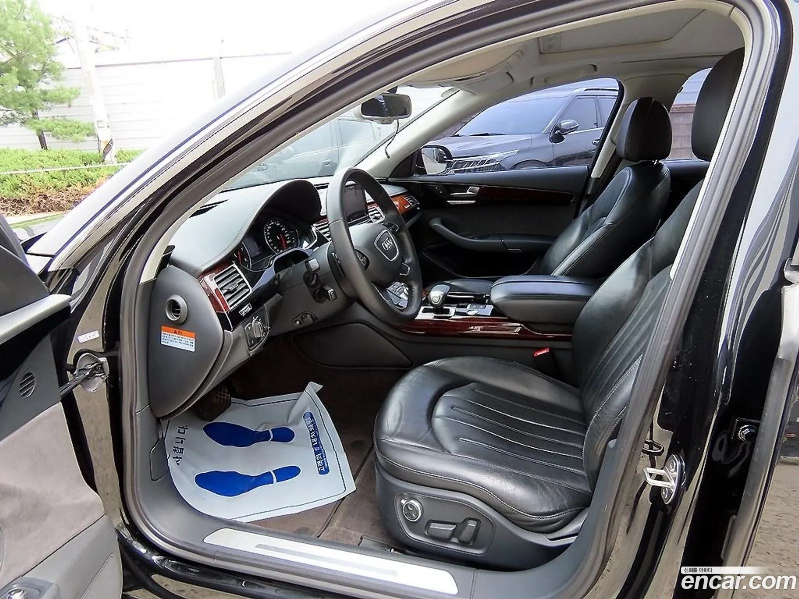 Audi A8 2011 — 4