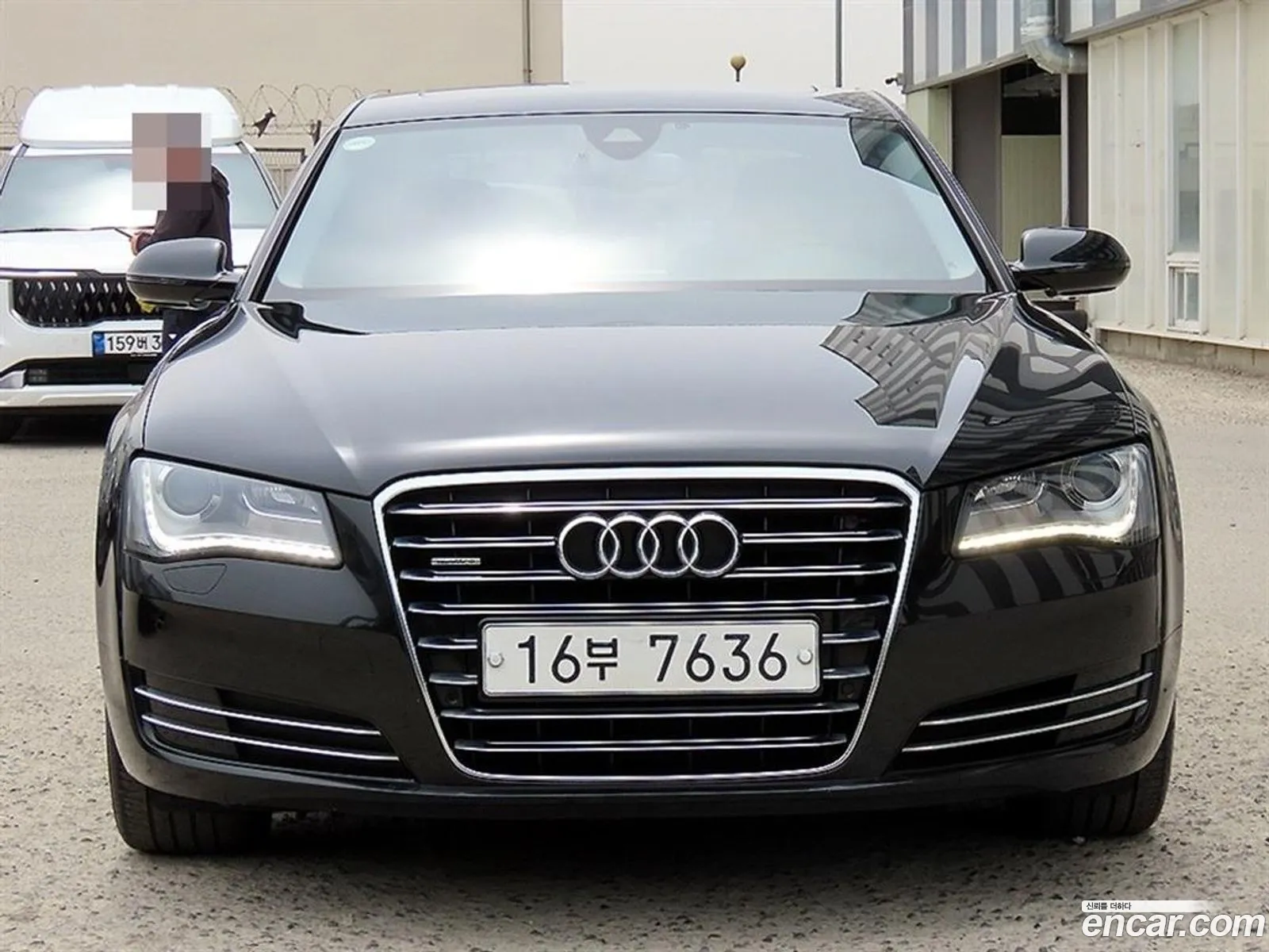 Audi A8 2011 — 16