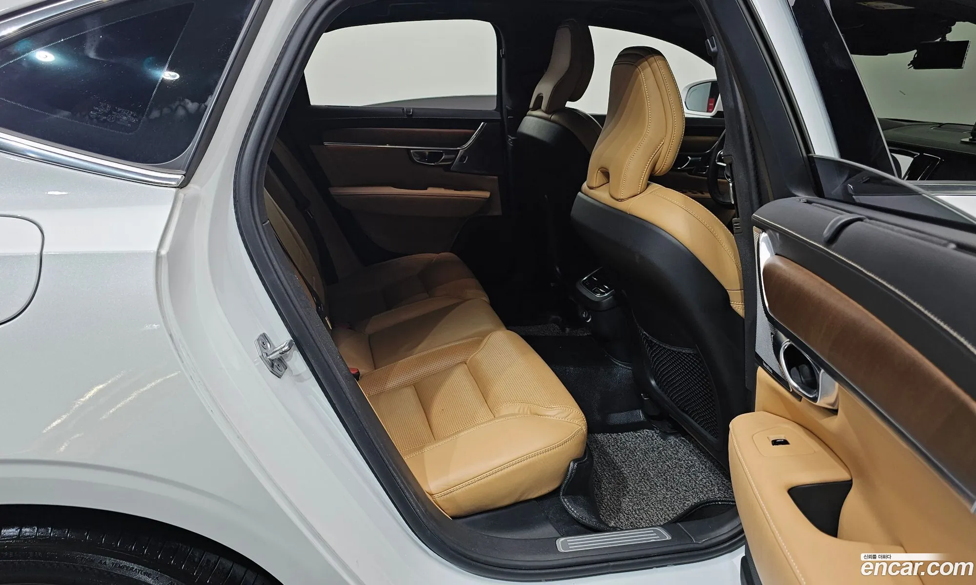 Volvo S90 2019 — 4