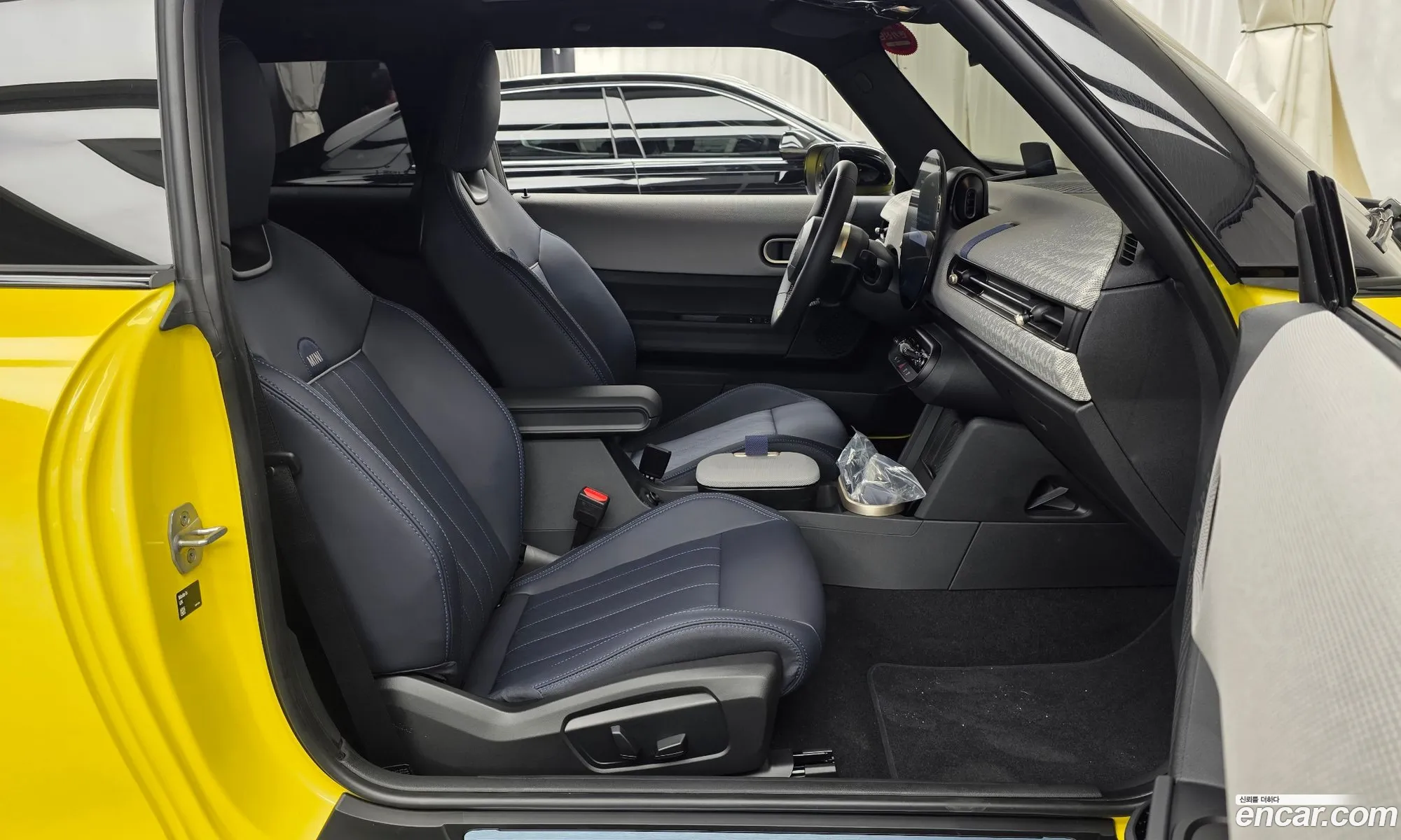 Mini Cooper S 2026 WMW21GD02T2Y25830 — 18