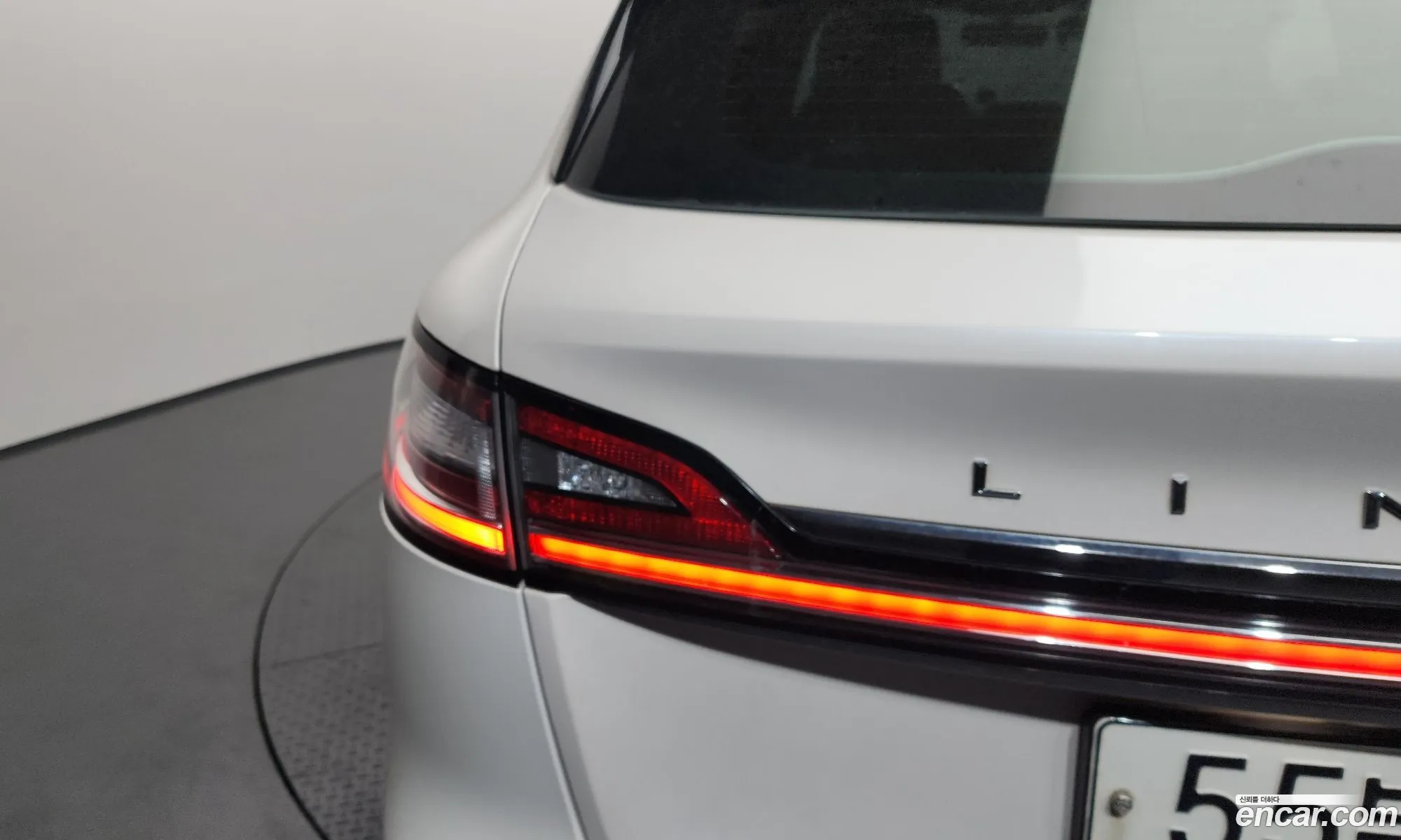 Lincoln Nautilus 2019 2LMPJ8LP8KBL37147 — 12