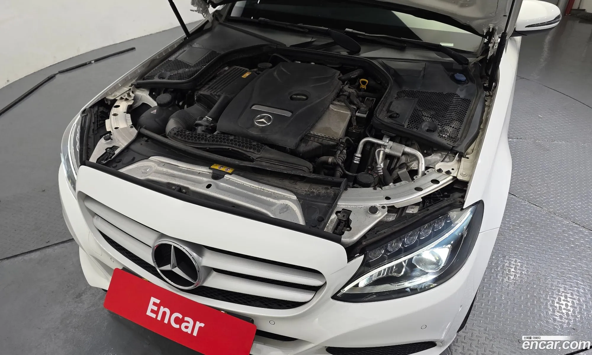 Mercedes-Benz C-Class W205 2017 — 19