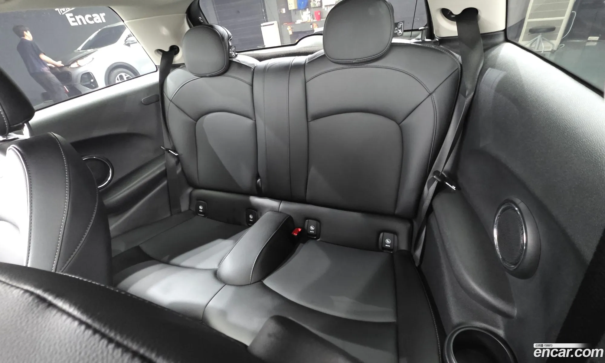 Mini Cooper S 2018 WMWXP7101JT878521 — 18