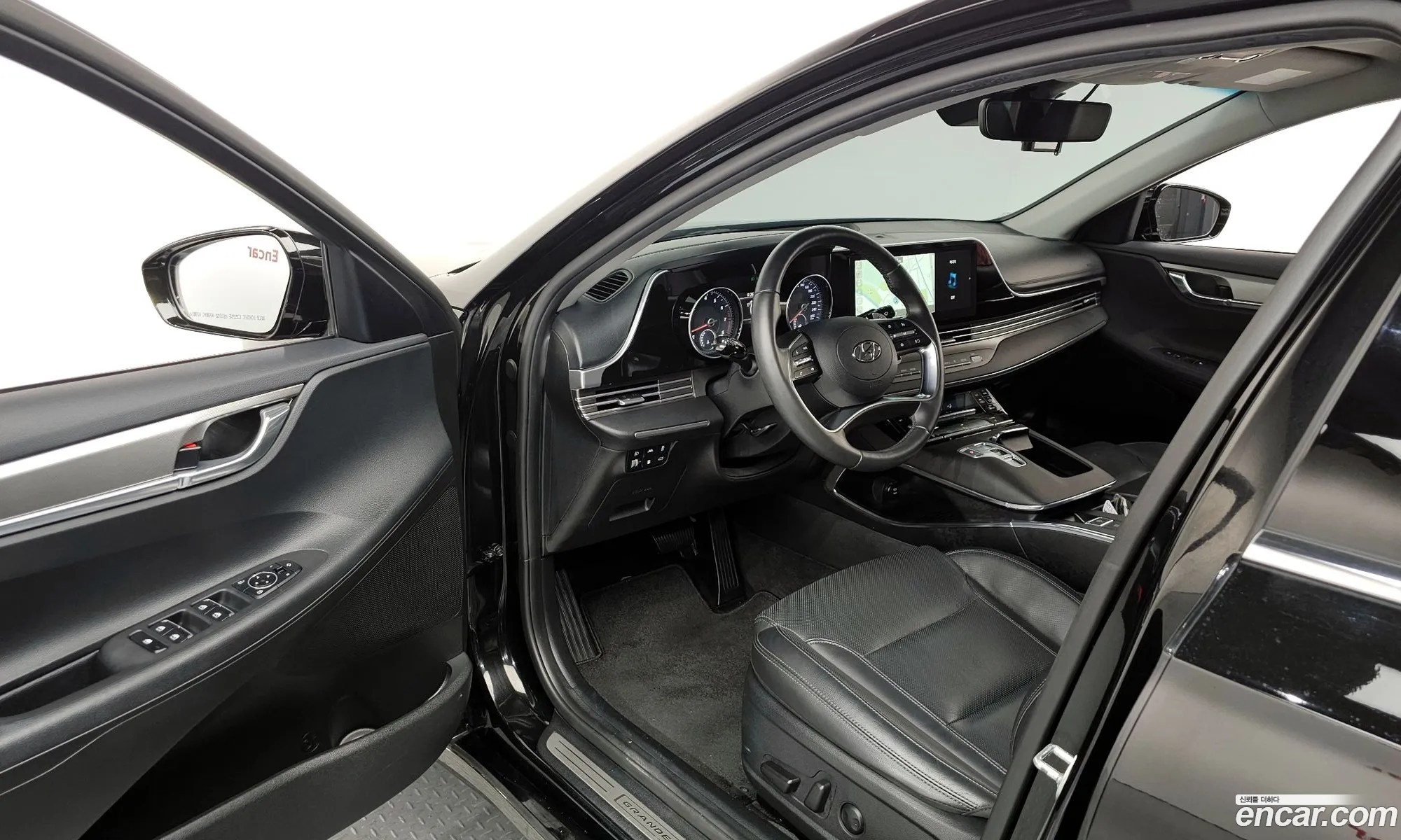 Hyundai Grandeur IG 2022 — 38