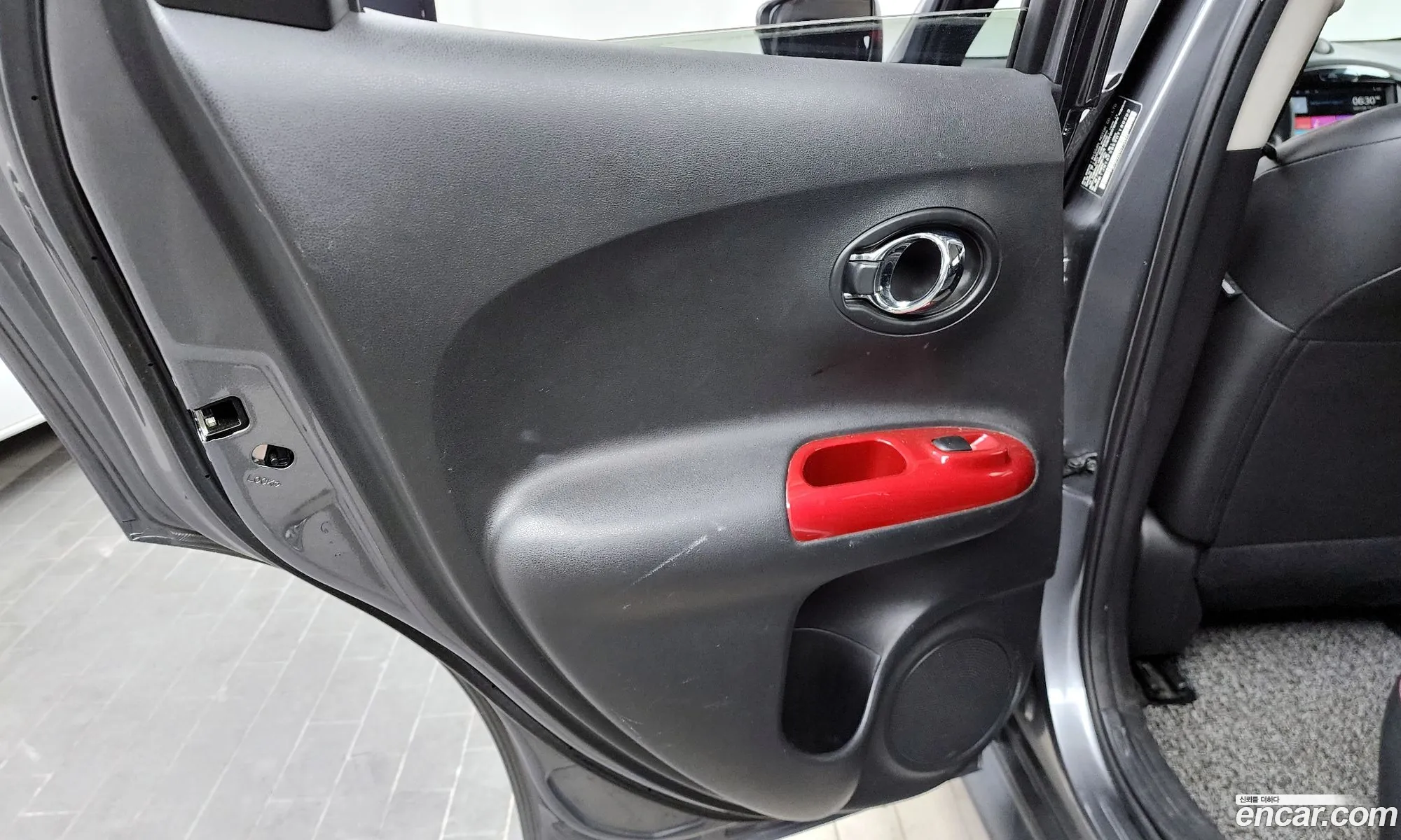 Nissan Juke 2017 JN1AF58E9HT180303 — 8