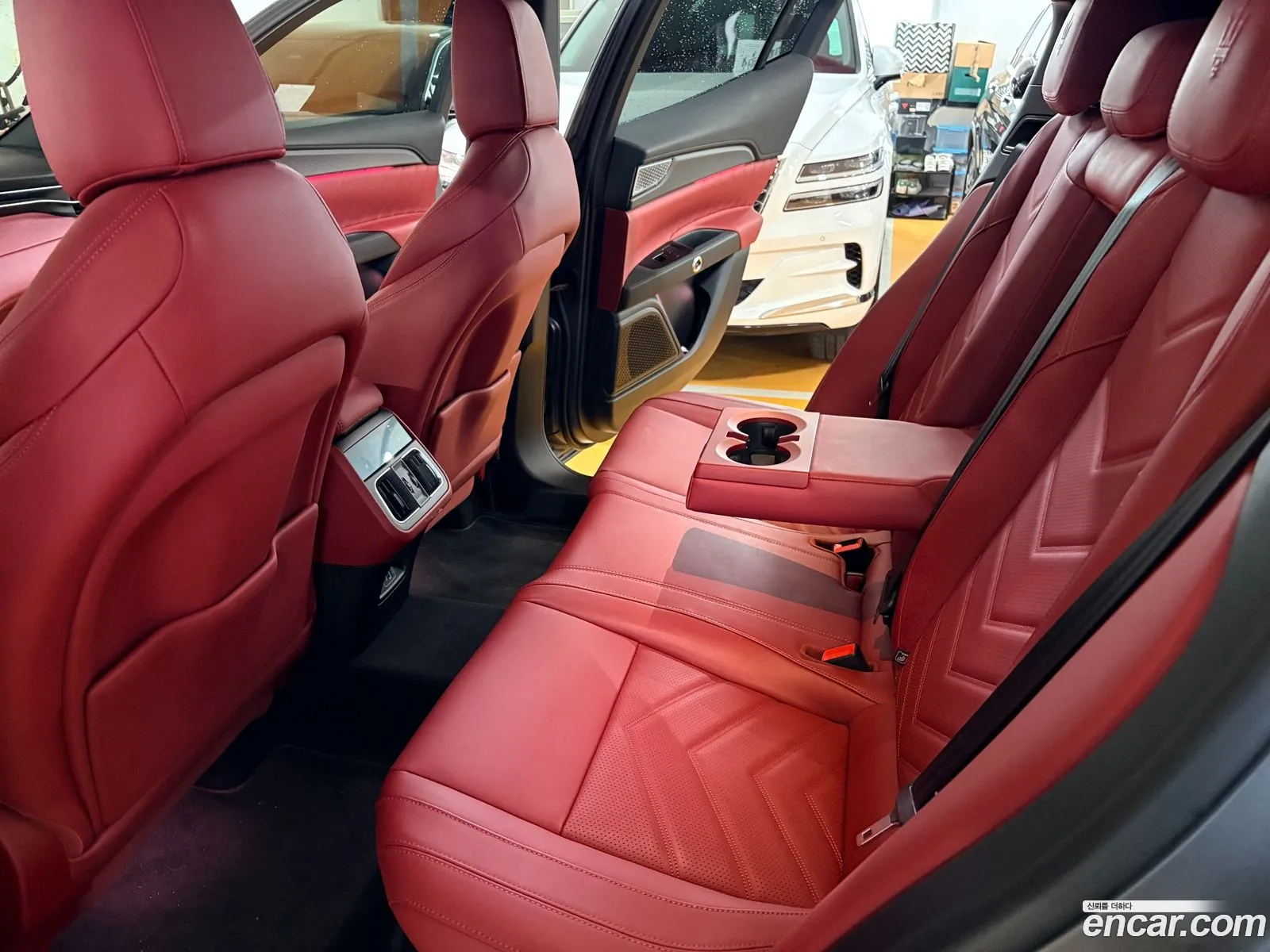 Maserati Grecale 2023 — 11