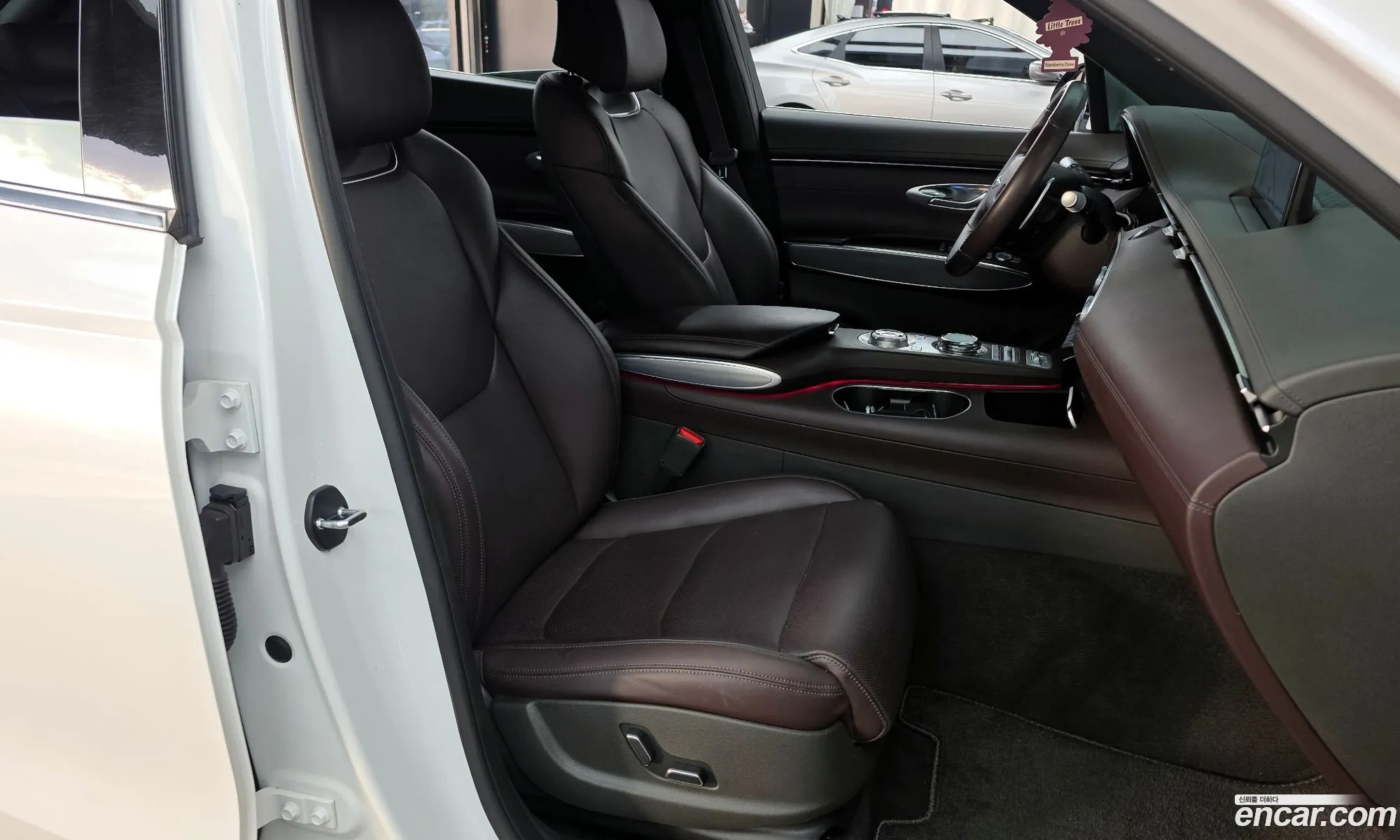 Genesis GV70 2022 — 7