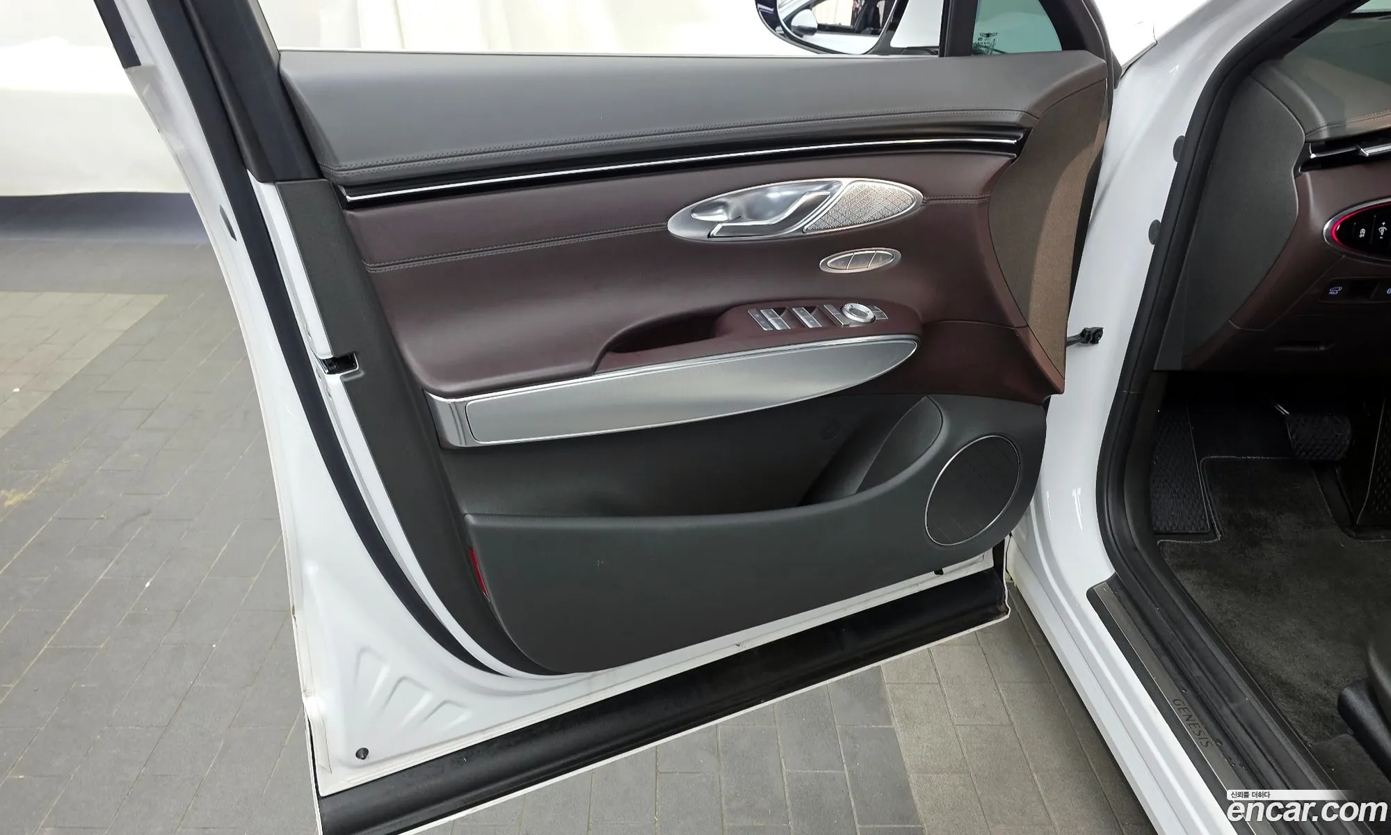 Genesis GV70 2022 — 21