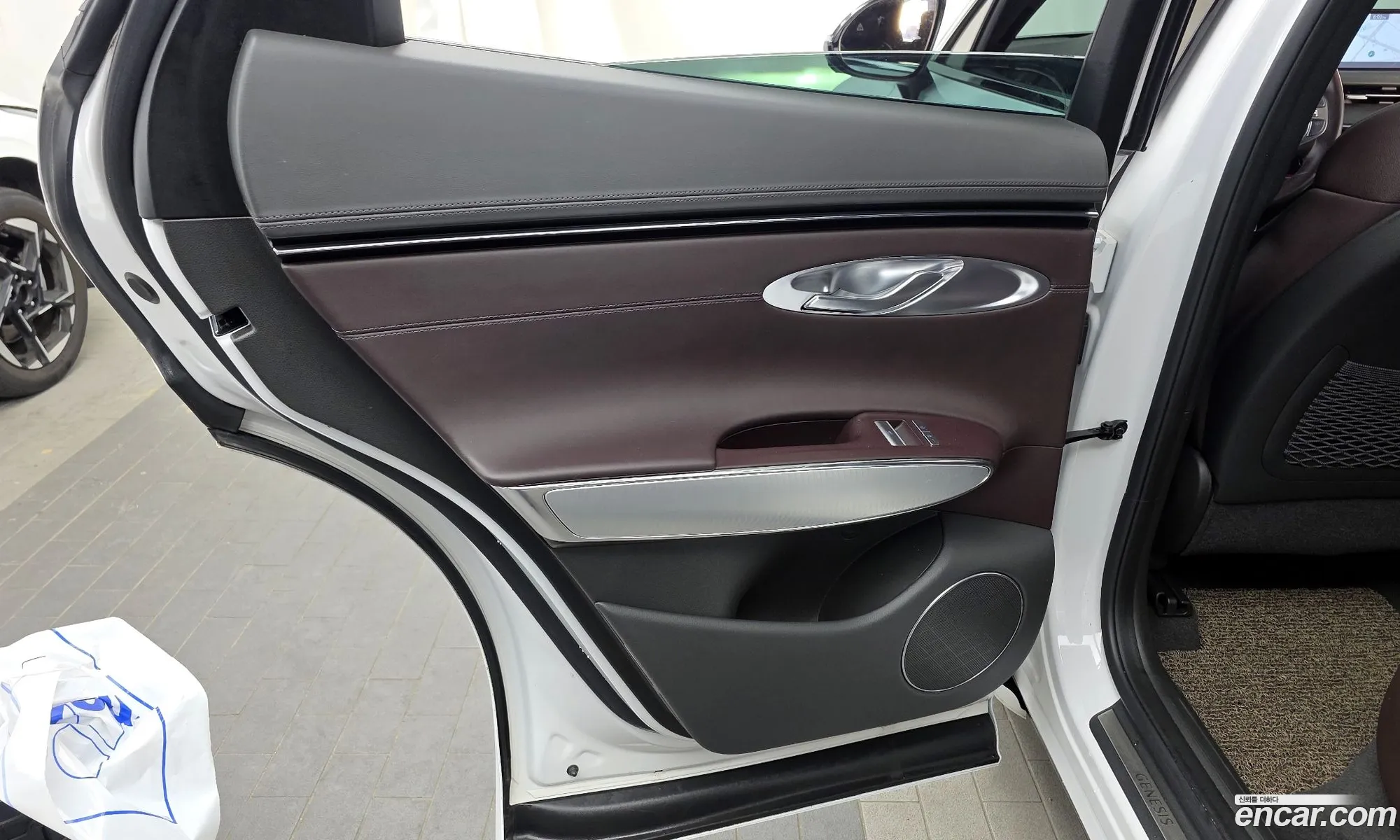 Genesis GV70 2022 — 24