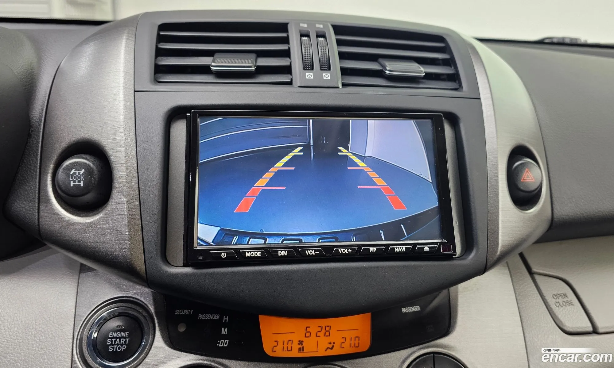 Toyota RAV4 2012 JTMDF4DV7C5057431 — 18