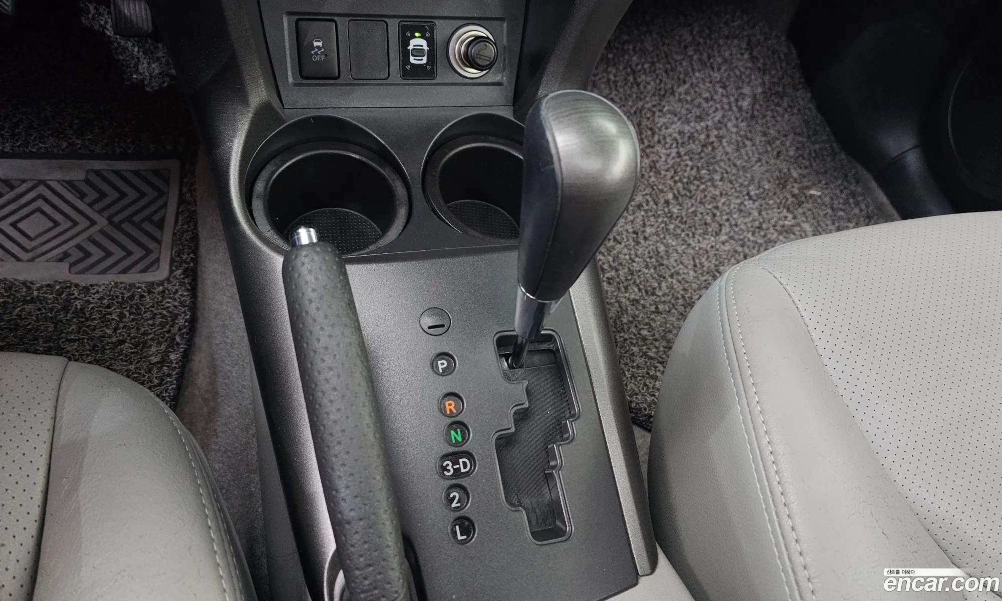Toyota RAV4 2012 JTMDF4DV7C5057431 — 14