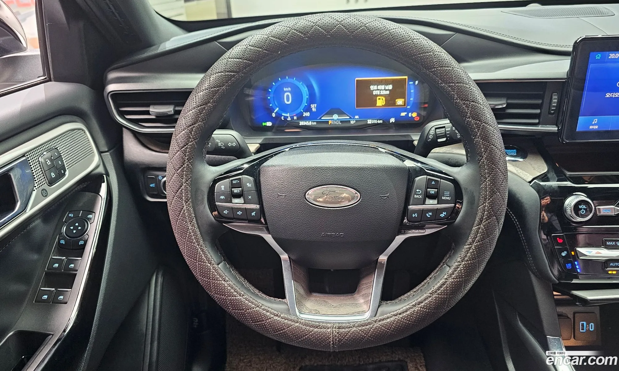 Ford Explorer 6th Gen 2022 — 5
