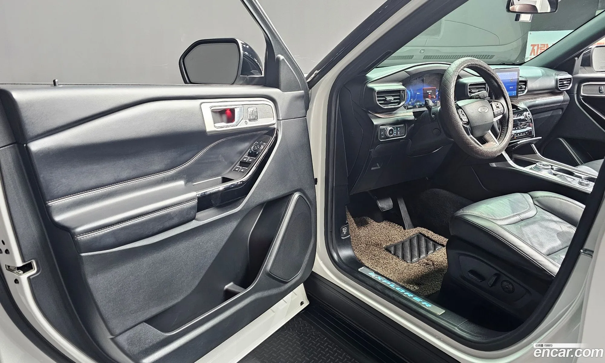 Ford Explorer 6th Gen 2022 — 14
