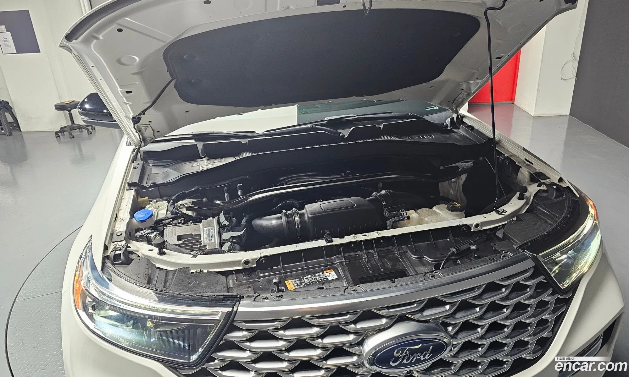 Ford Explorer 6th Gen 2022 — 26