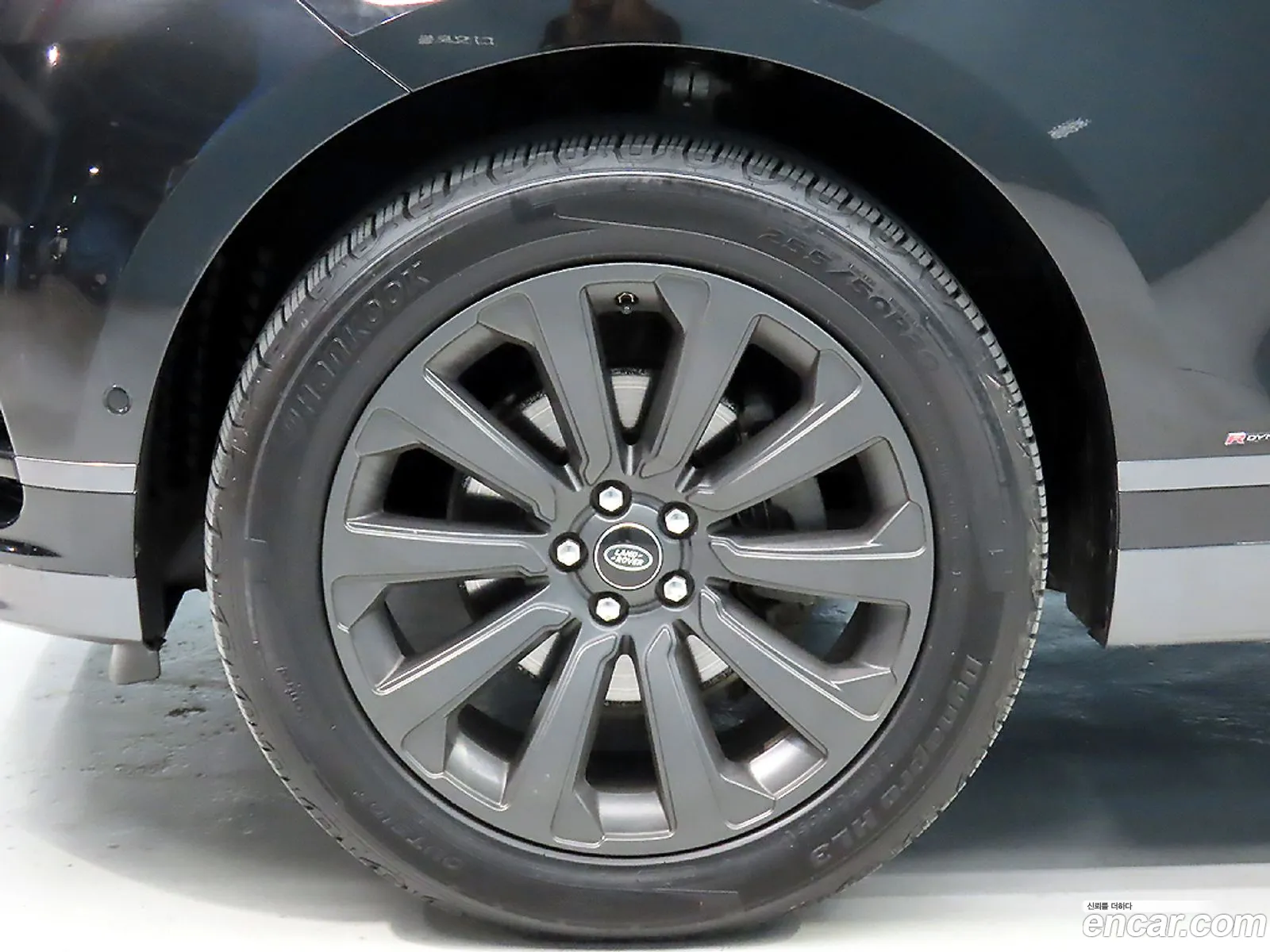 Land Rover Range Rover Velar 2019 — 2