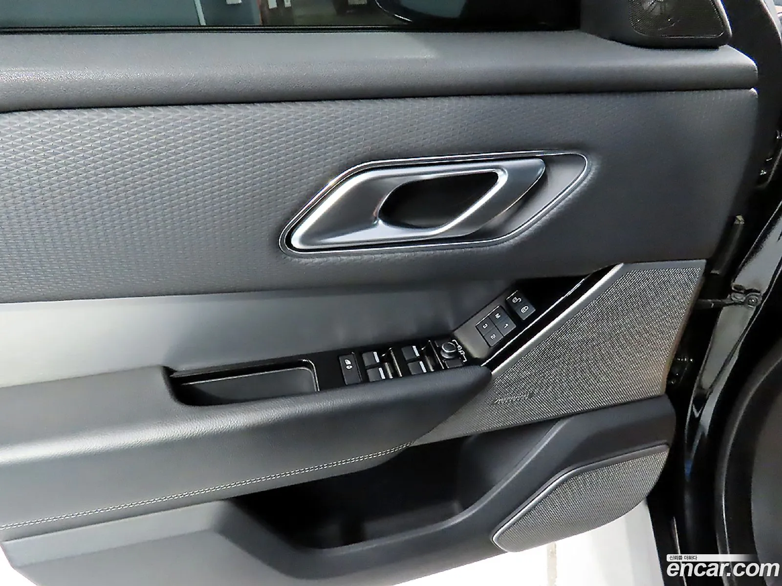 Land Rover Range Rover Velar 2019 — 8