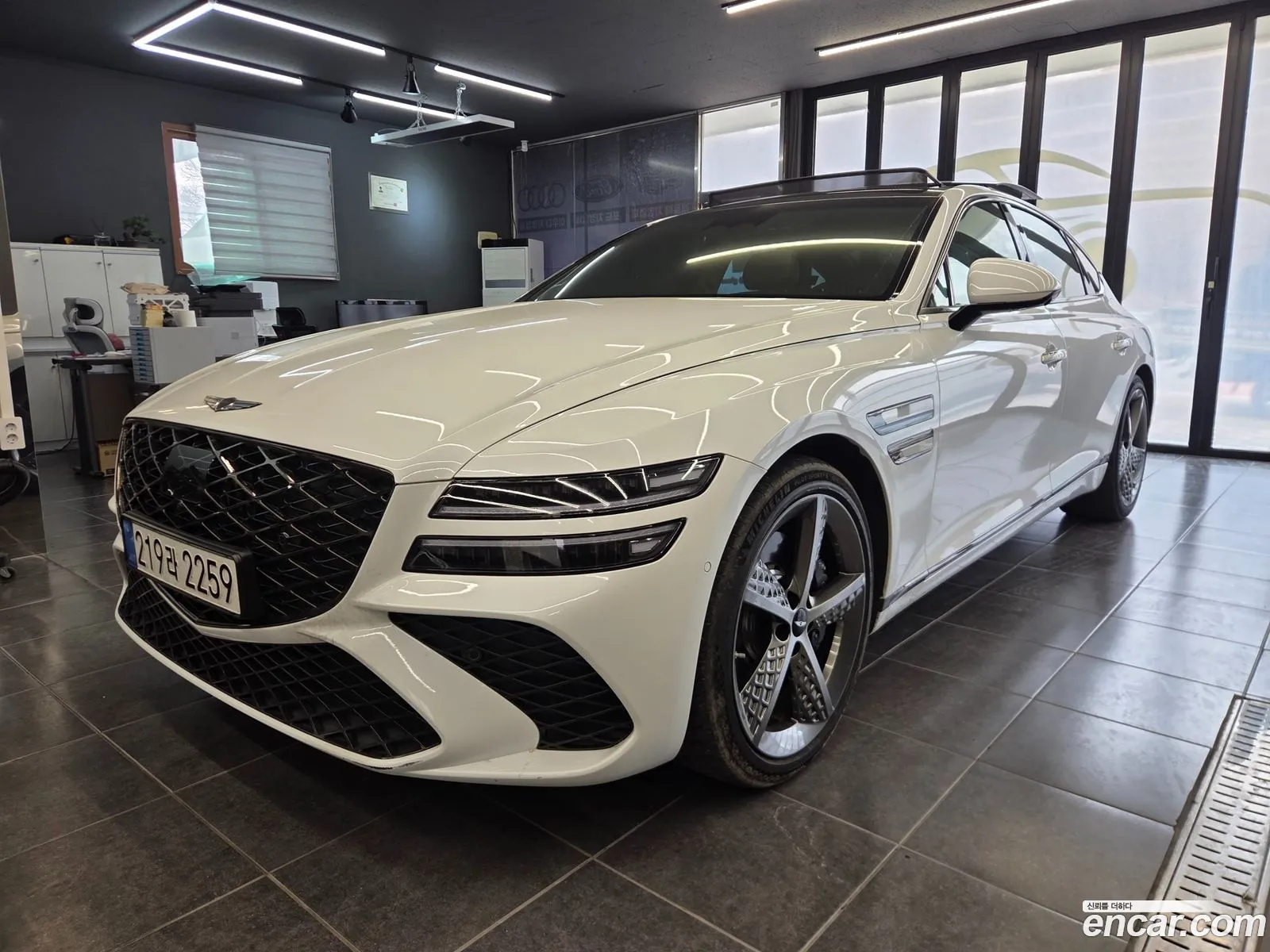Genesis G80 2024 — 2