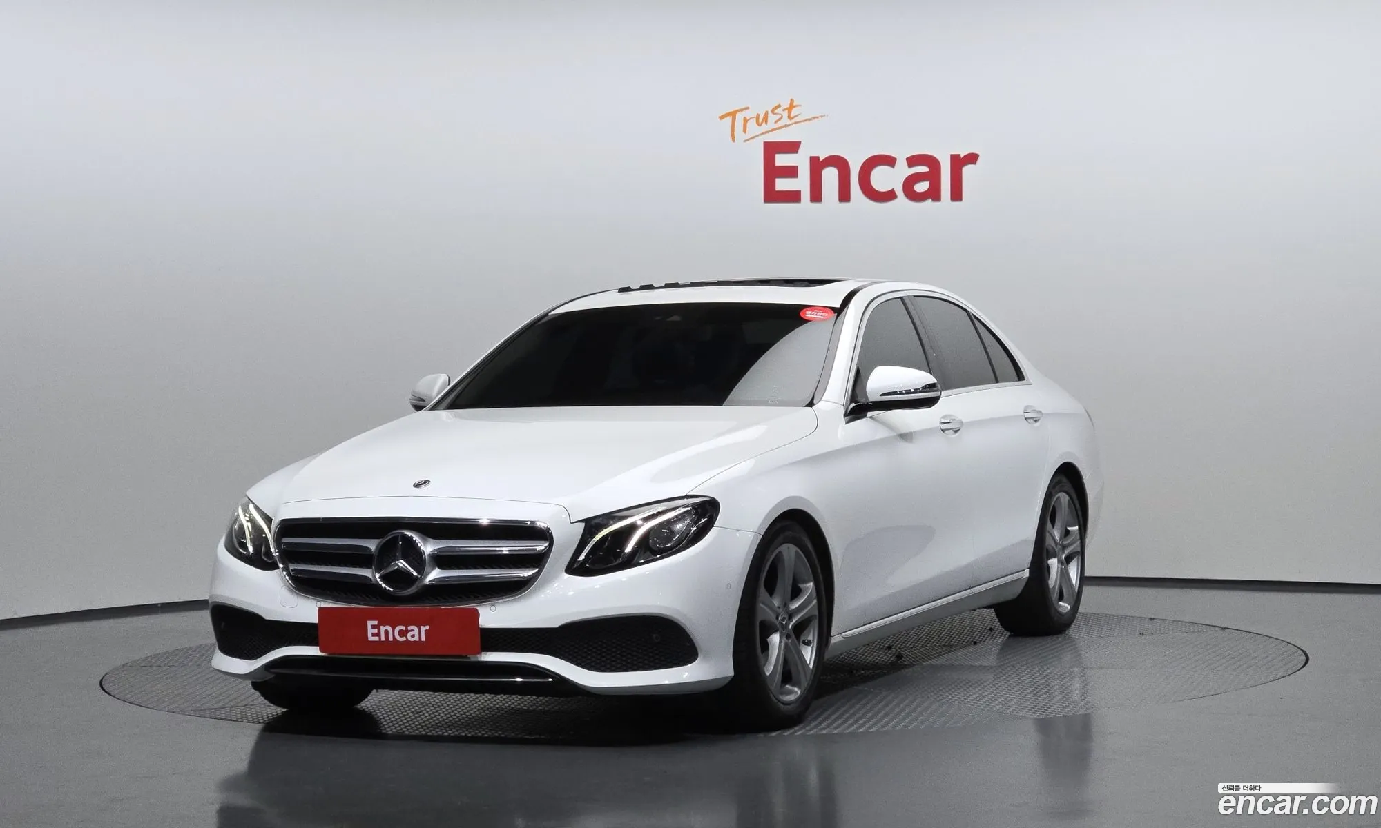 Mercedes-Benz E-Class W213 2018 WDDZF4CB8JA380703 — 11