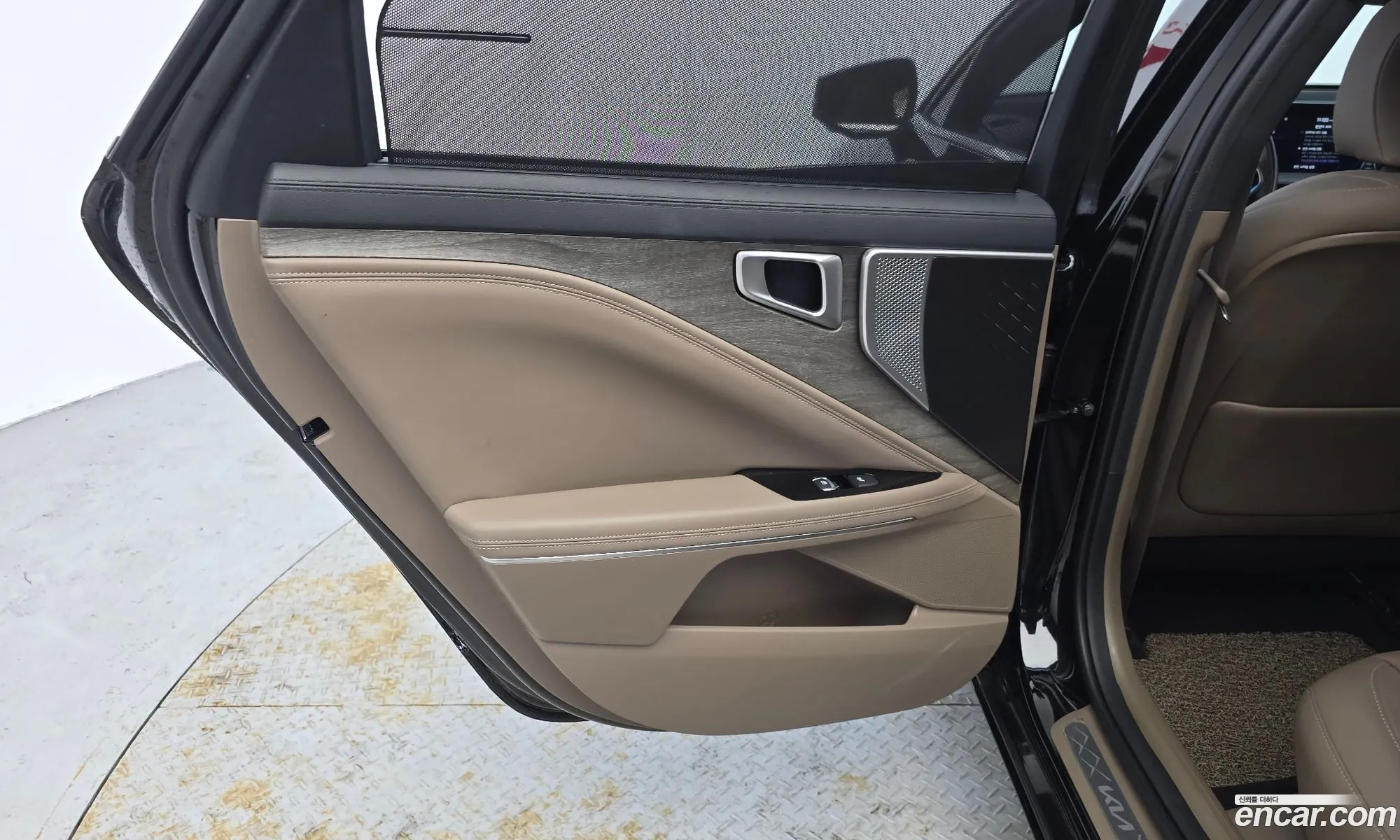 Kia K8 2023 — 10