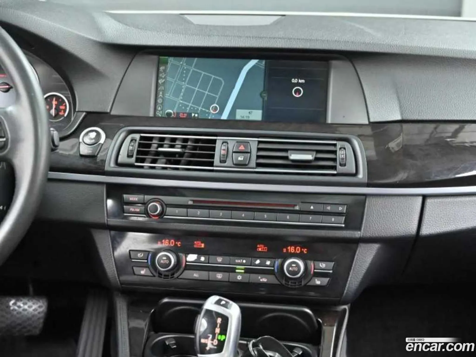 BMW 5 Series 2012 — 11