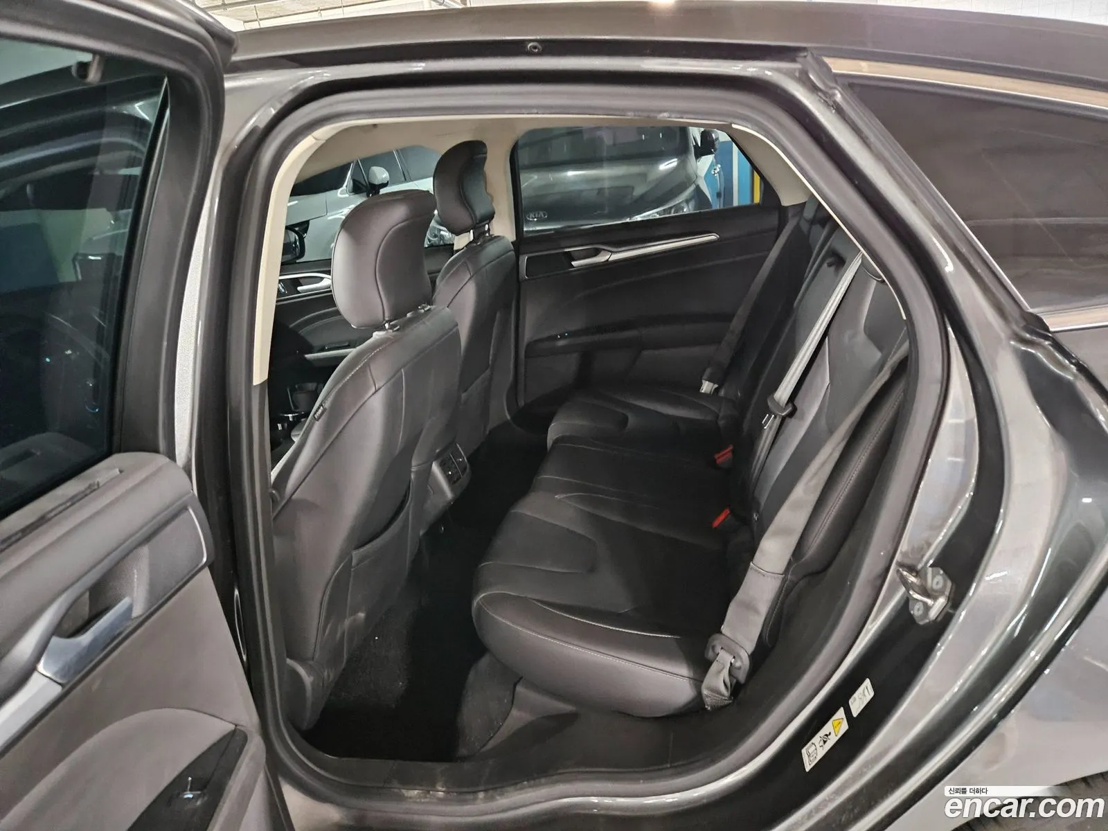 Ford Mondeo 2017 — 9