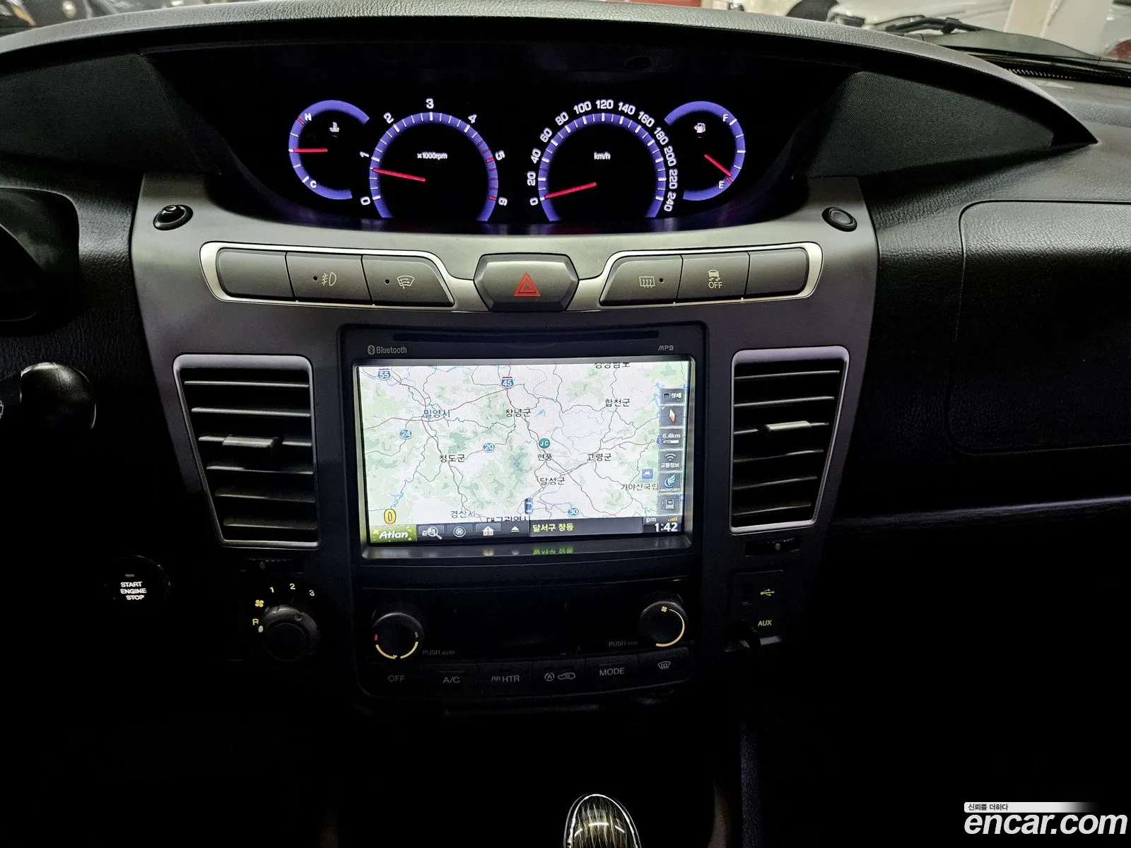KG Mobility (SsangYong) Korando Turismo 2017 — 9