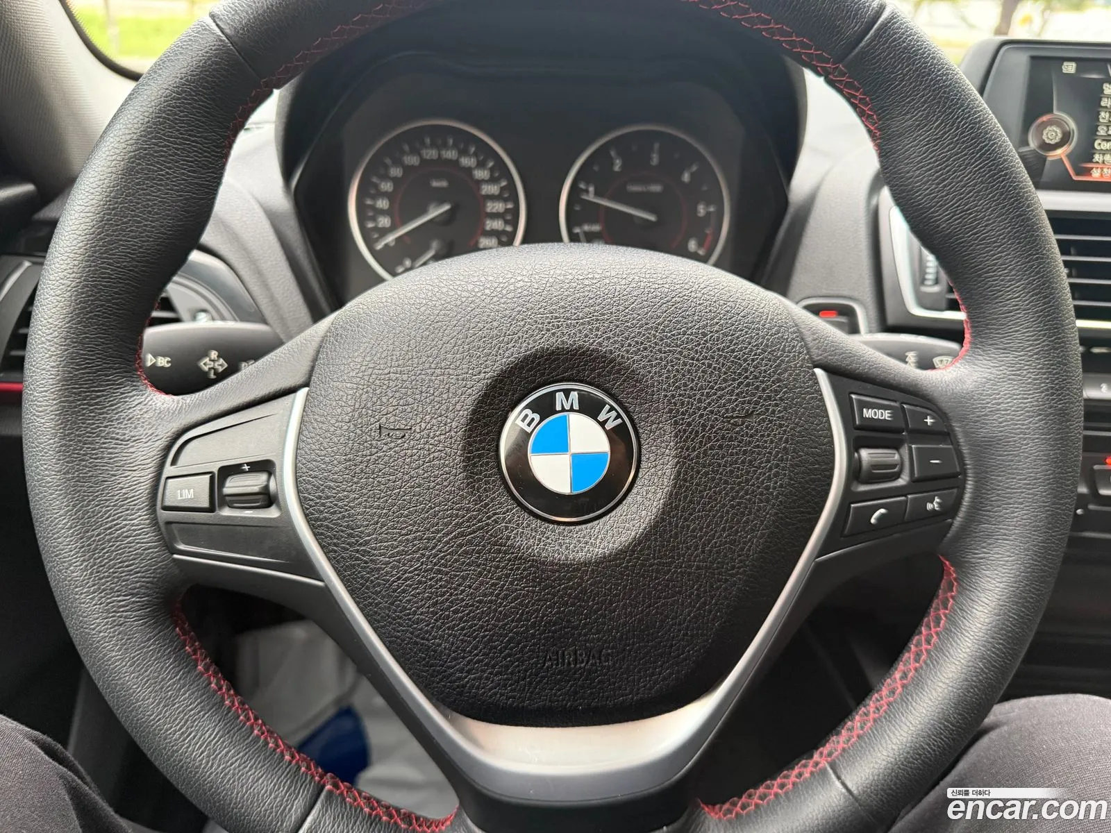 BMW 1 Series 2017 — 16