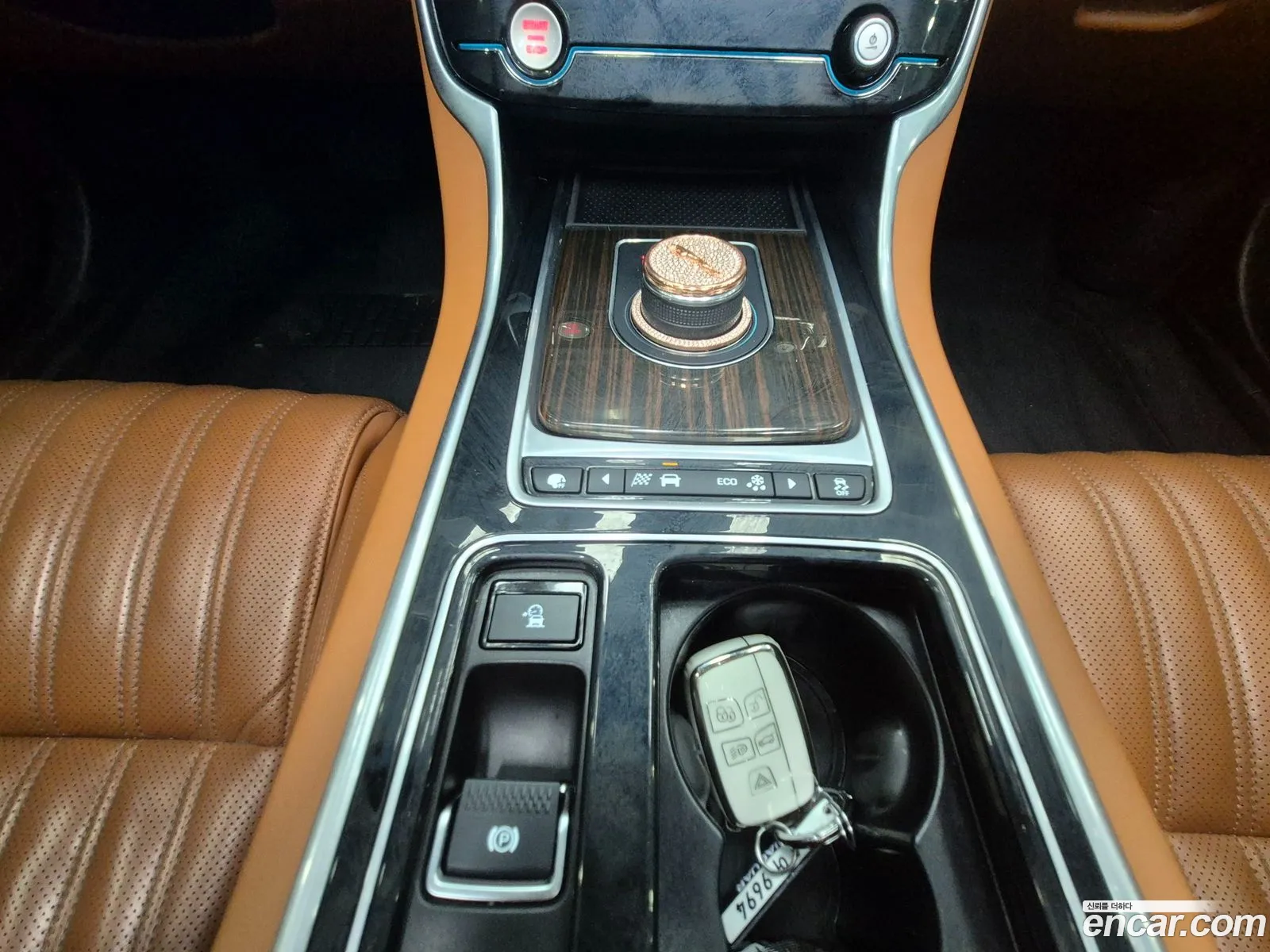 Jaguar XF 2017 — 16