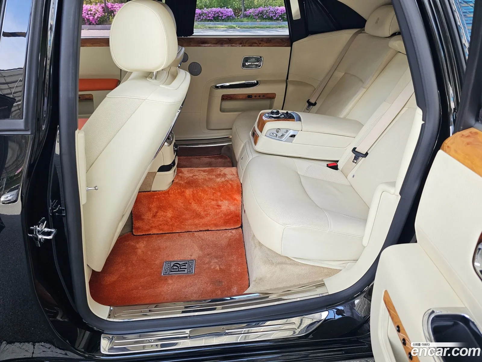 Rolls-Royce Ghost 2013 — 18