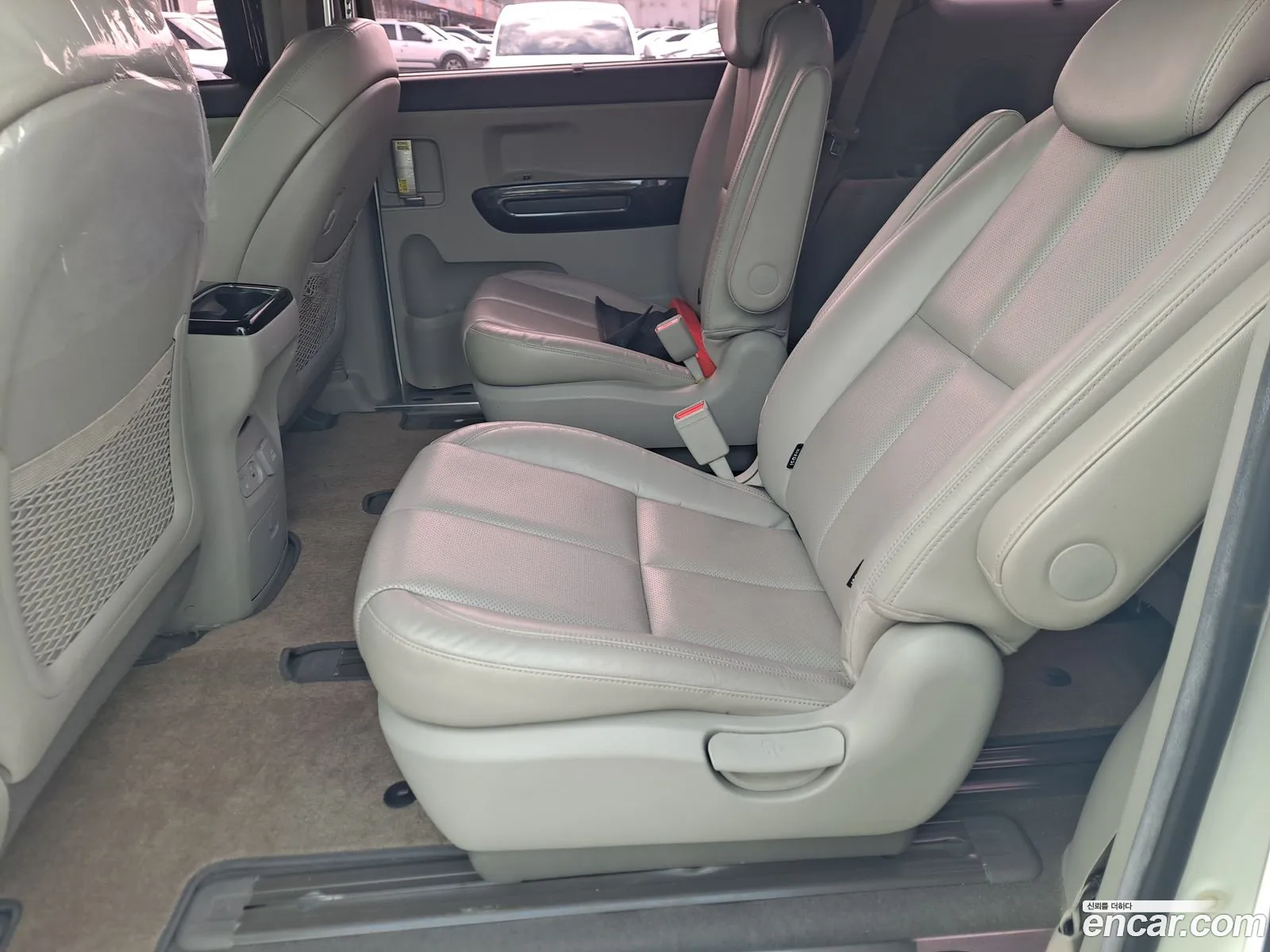 Kia Carnival 2015 — 13