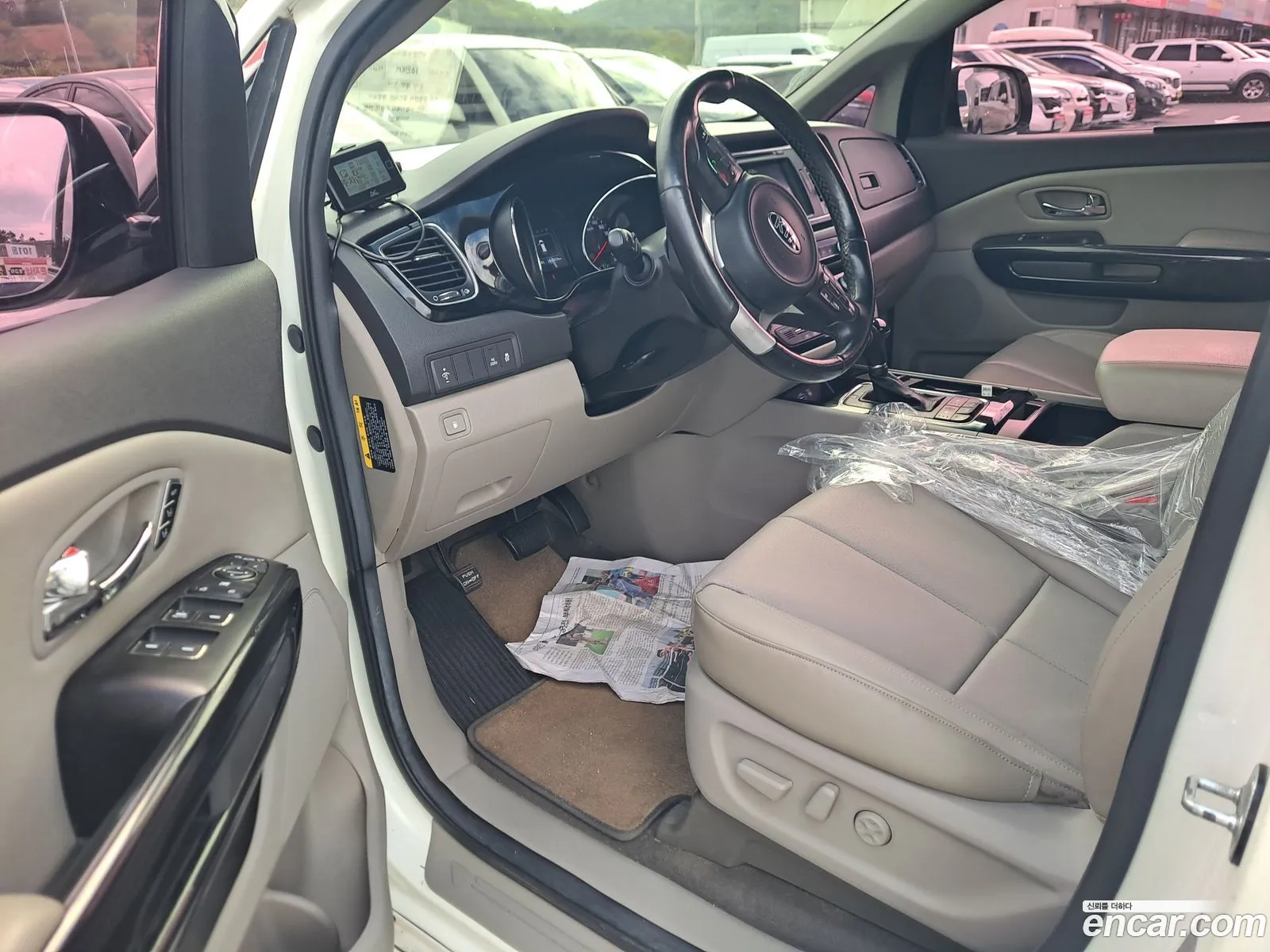 Kia Carnival 2015 — 12