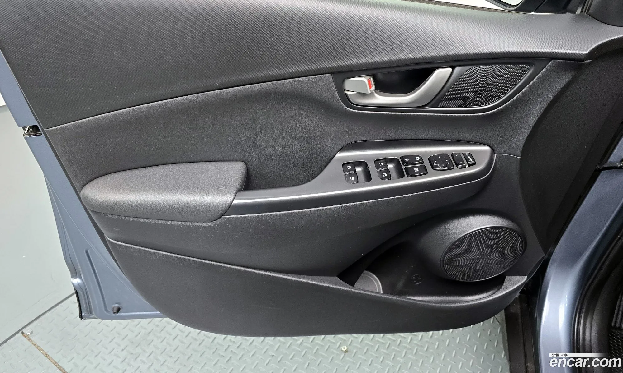 Hyundai Kona 2017 — 24