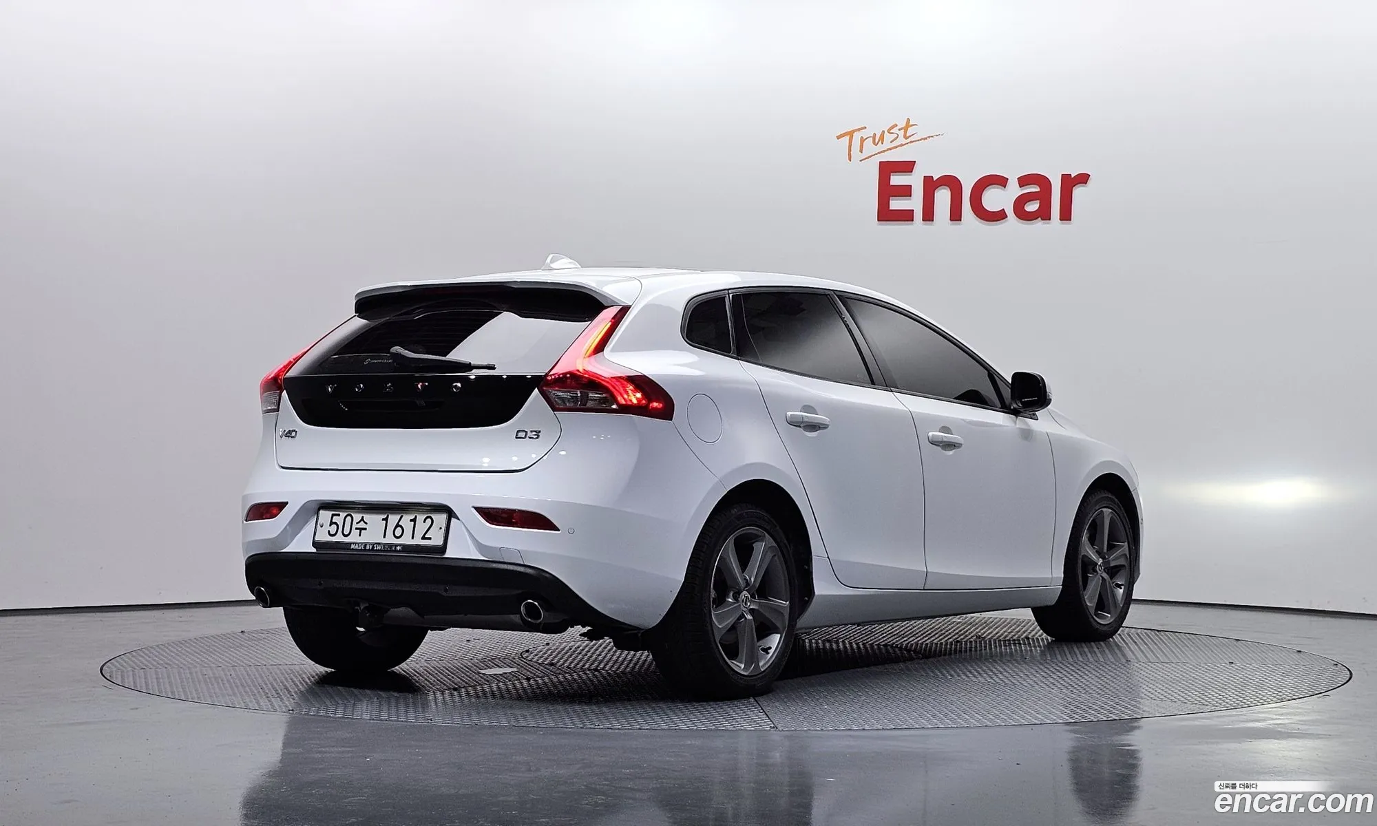 Volvo V40 2018 YV1MV79K0J2480912 — 19