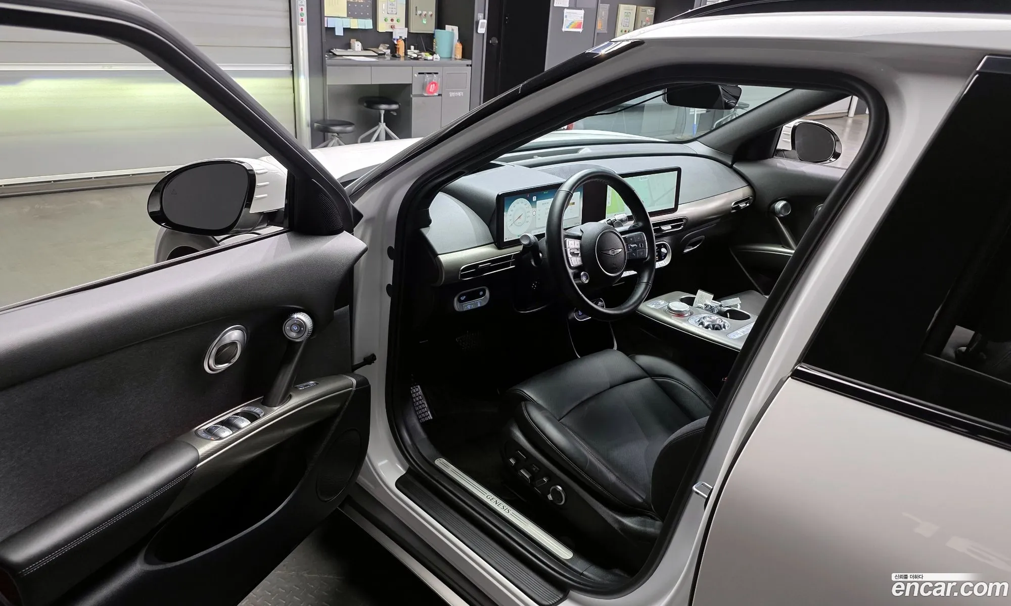 Genesis GV60 2022 — 24