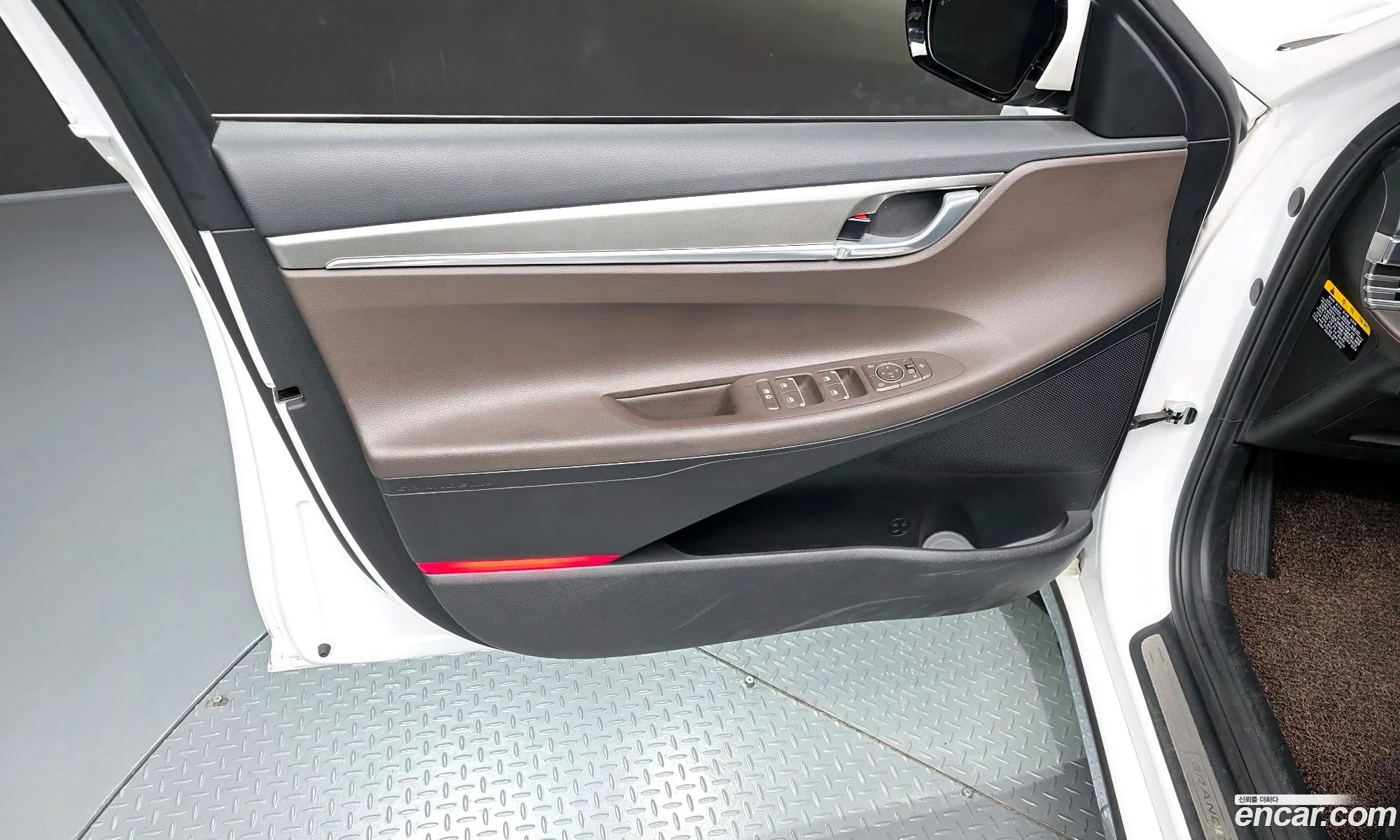 Hyundai Grandeur IG Hybrid 2020 — 34