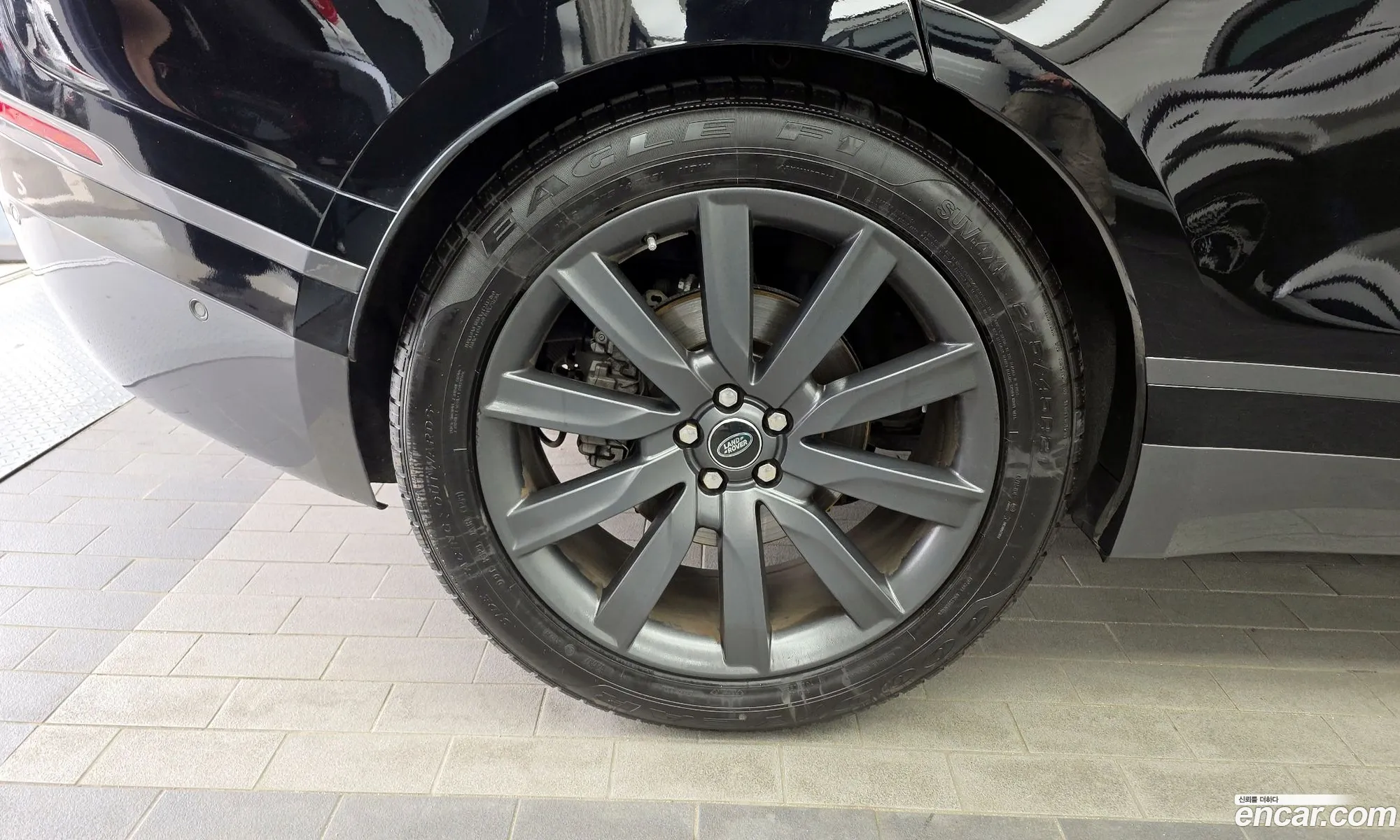 Land Rover Range Rover Velar 2018 — 25