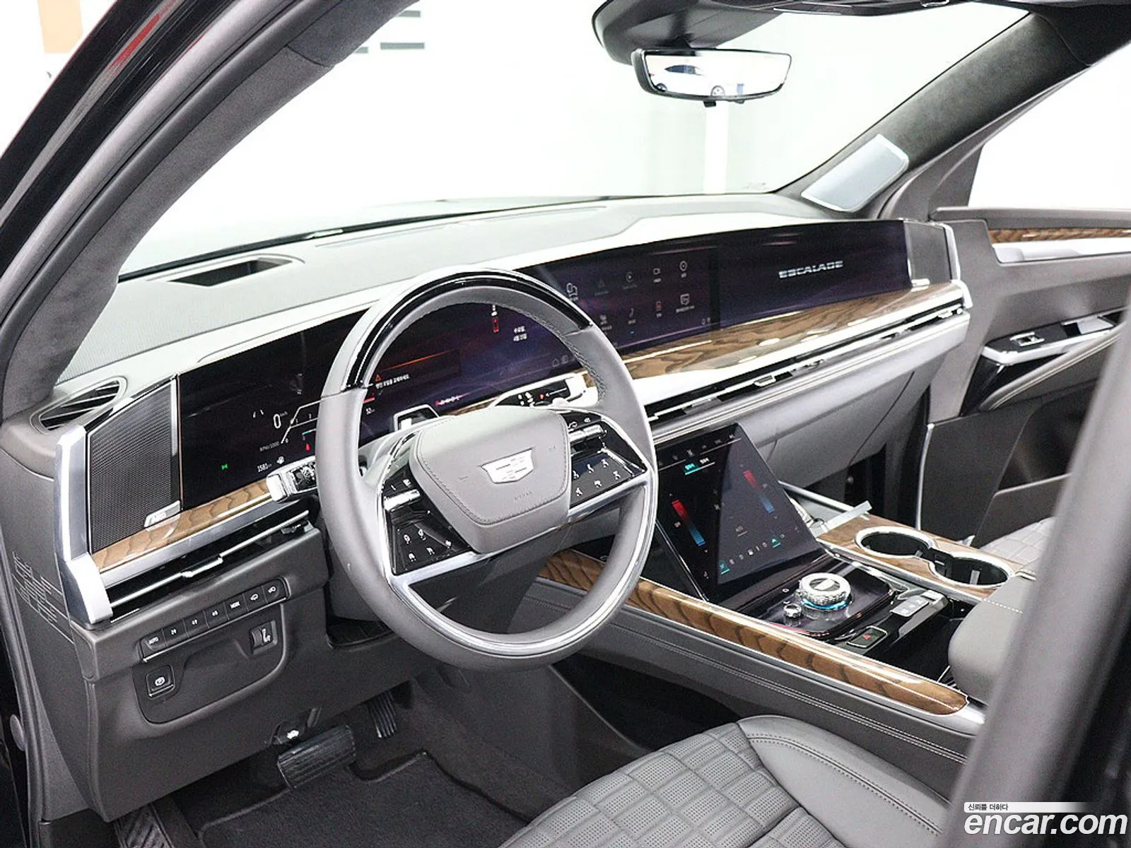 Cadillac Escalade 2025 — 13