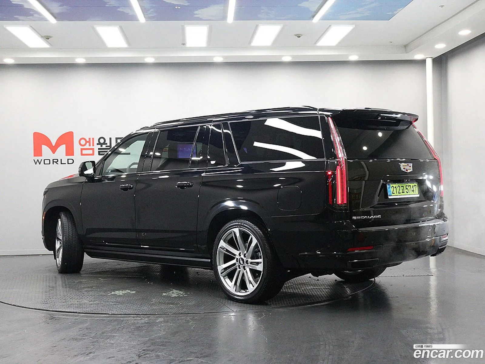 Cadillac Escalade 2025 — 17