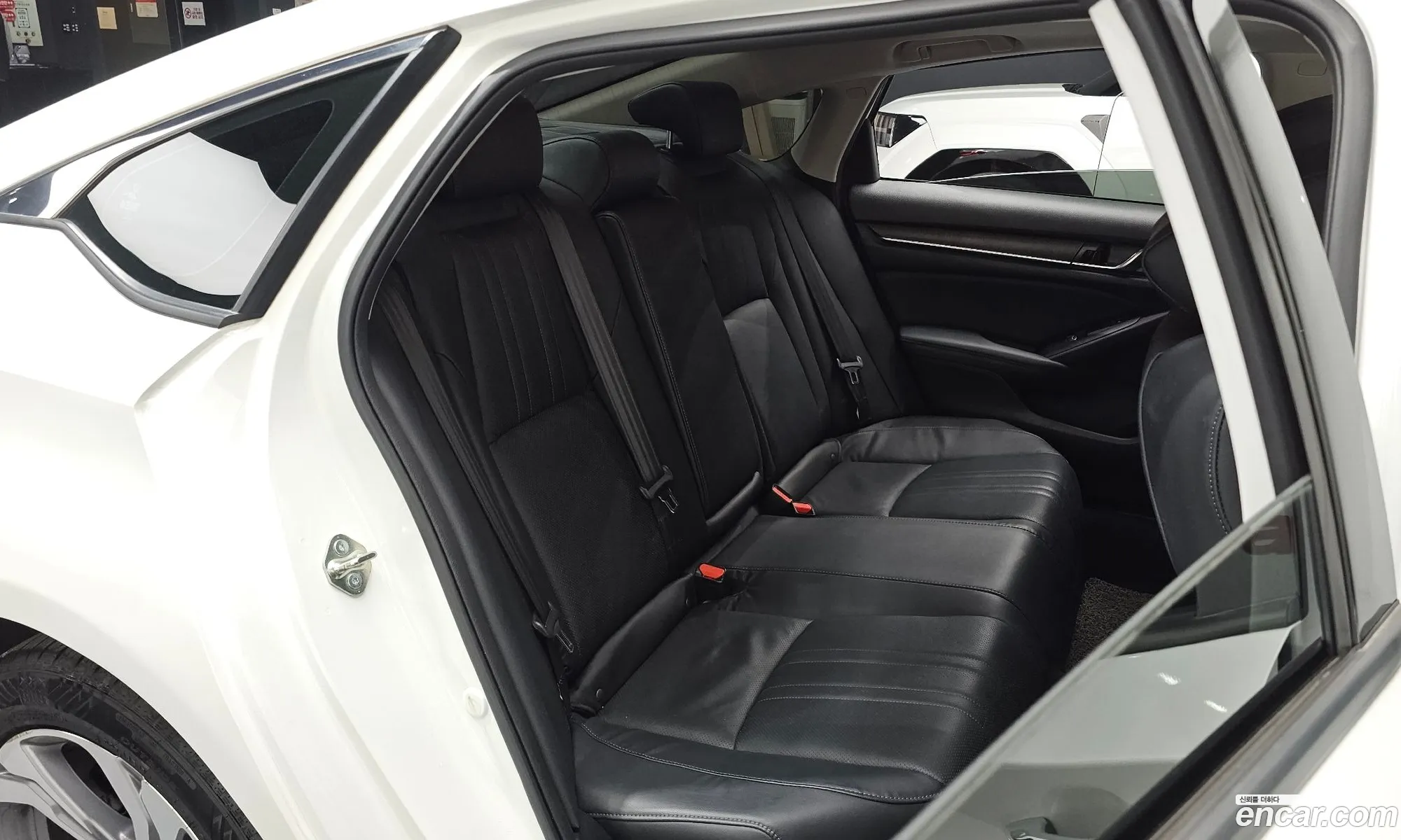 Honda Accord 10th Gen 2018 — 3